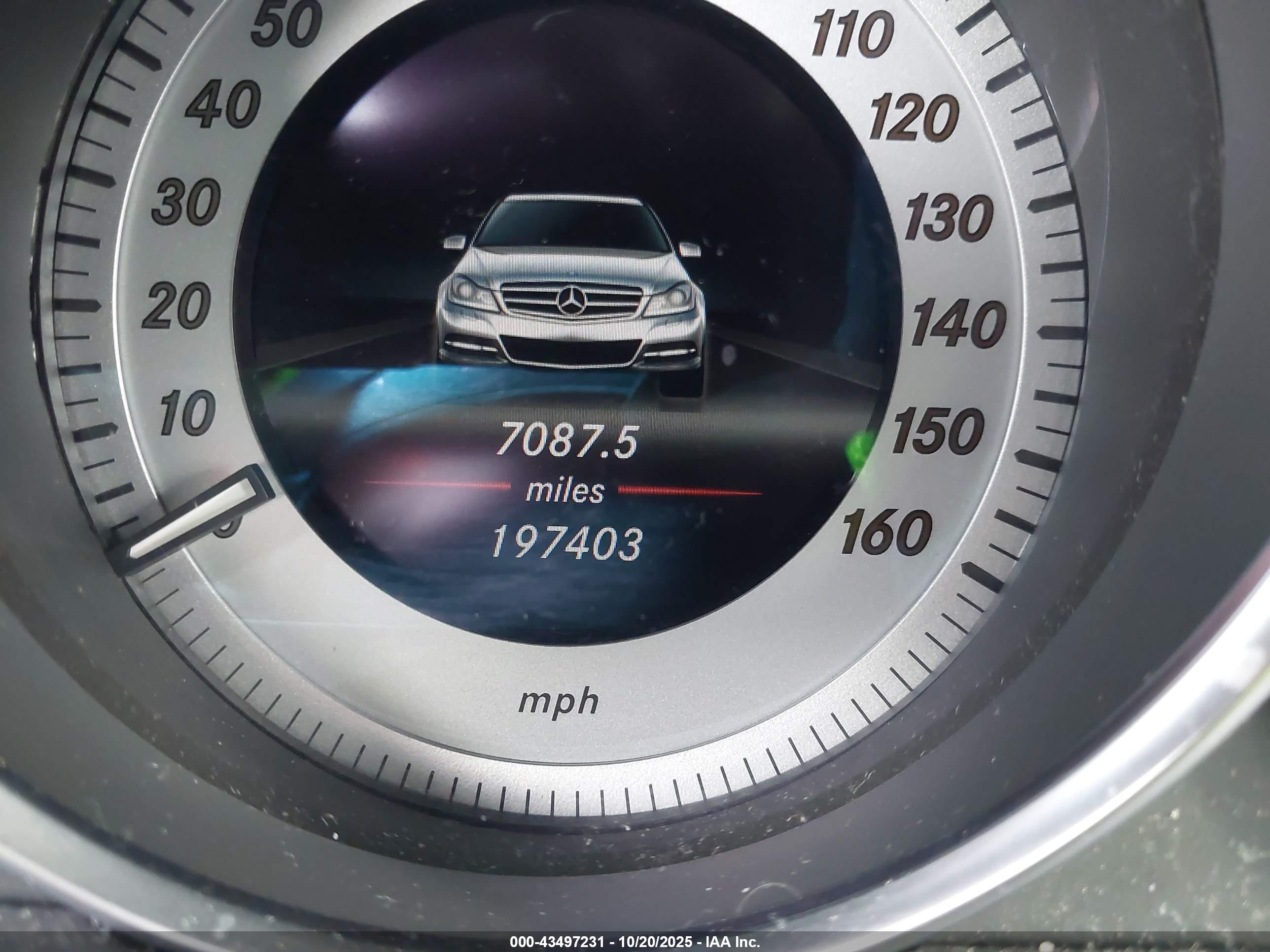 MERCEDES-BENZ C image 7