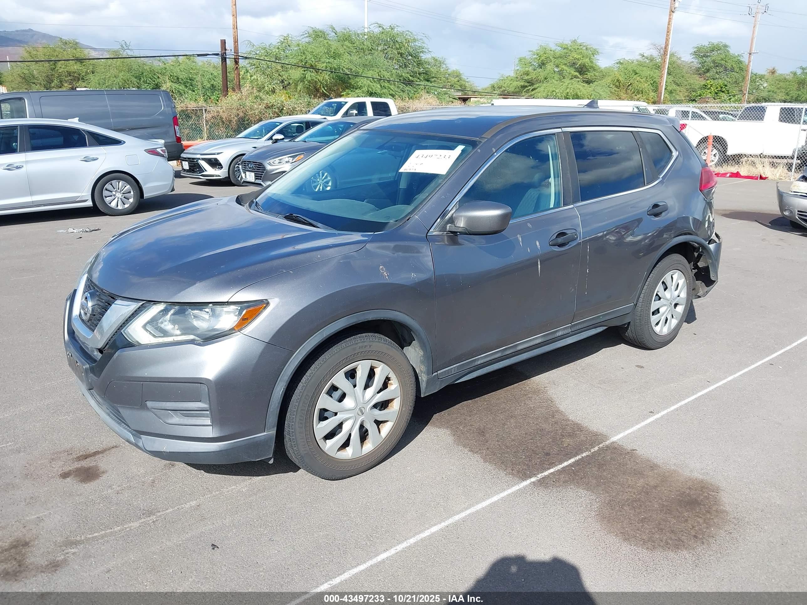 NISSAN ROGUE image 2