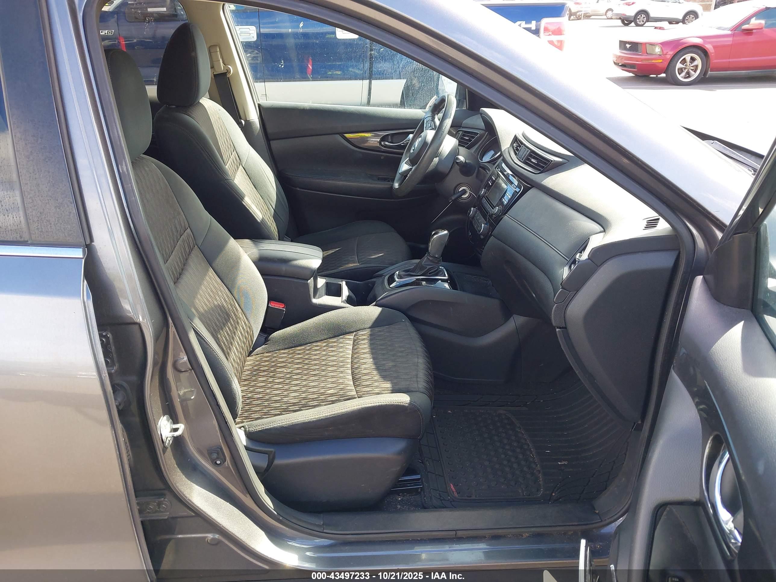 NISSAN ROGUE image 5