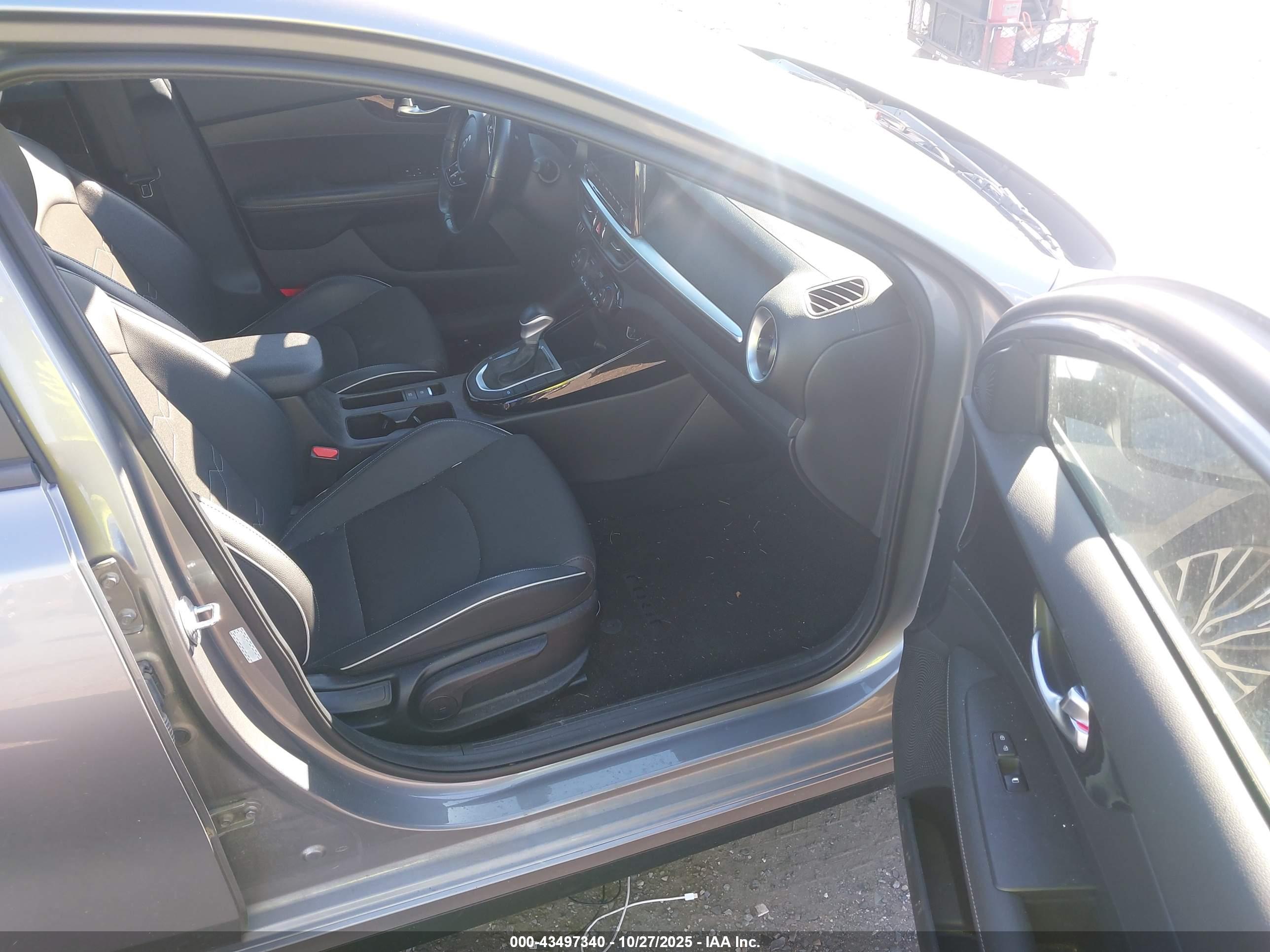 KIA FORTE image 5
