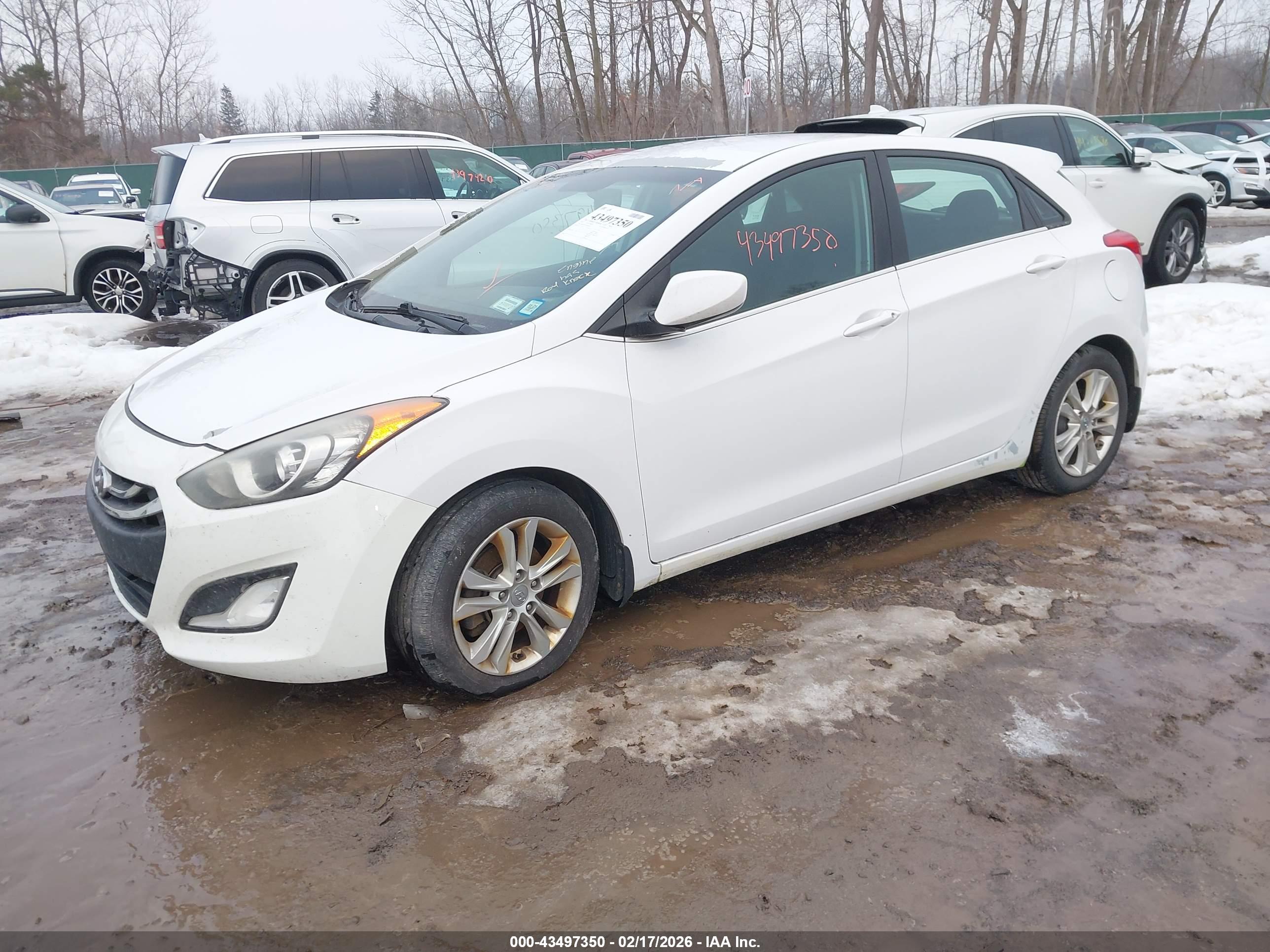 HYUNDAI ELANTRA image 2