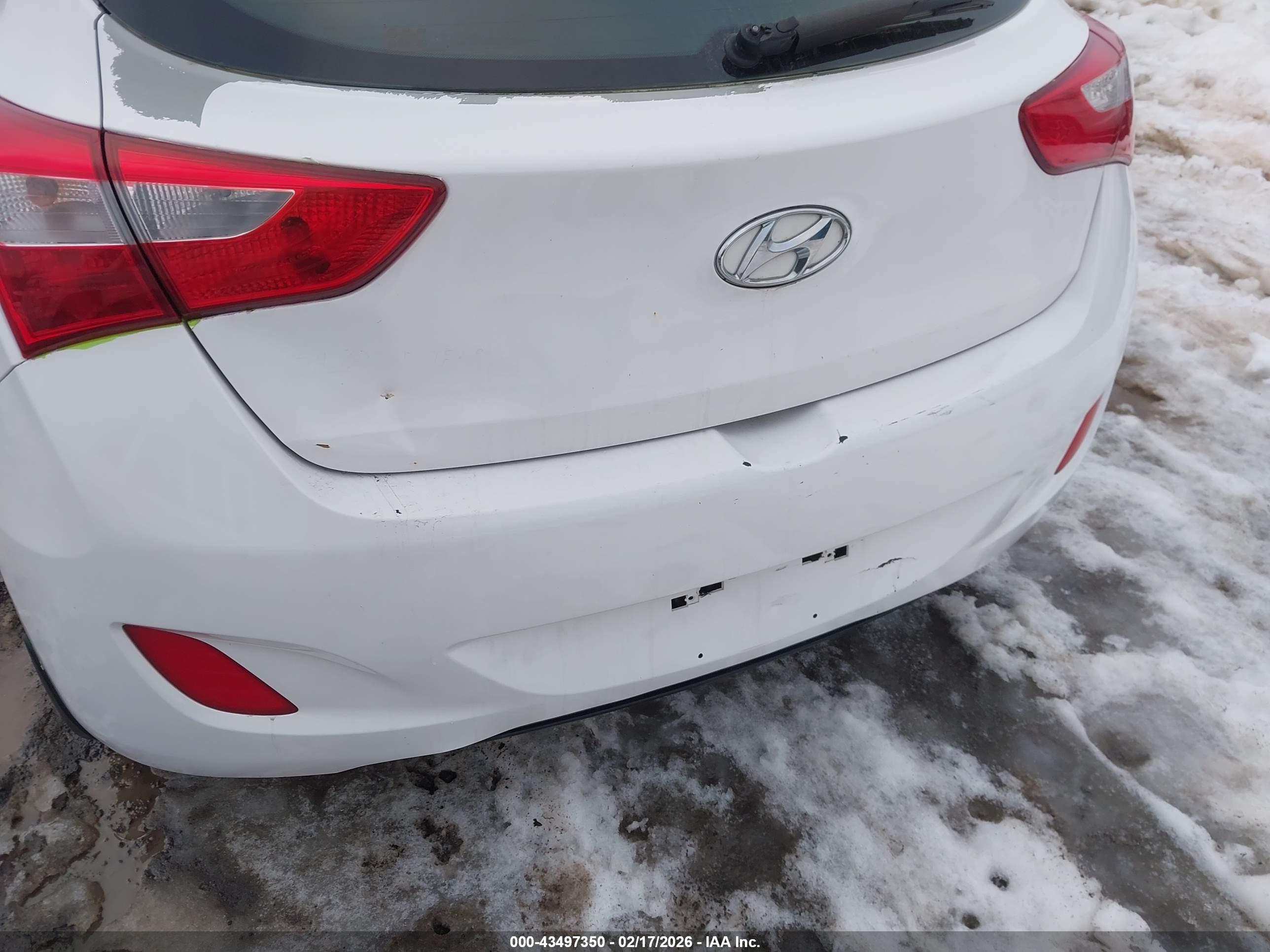 HYUNDAI ELANTRA image 6
