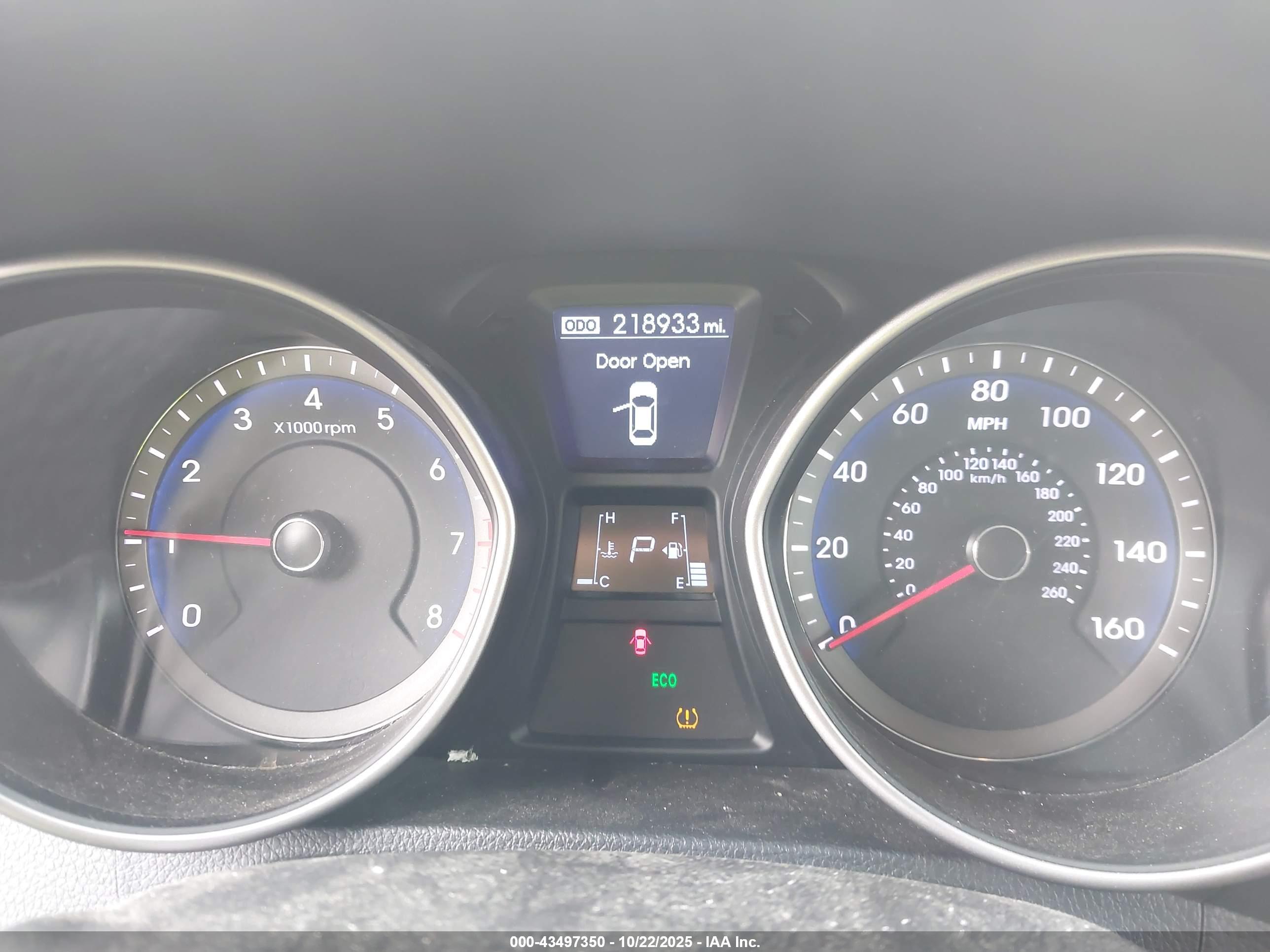 HYUNDAI ELANTRA image 7