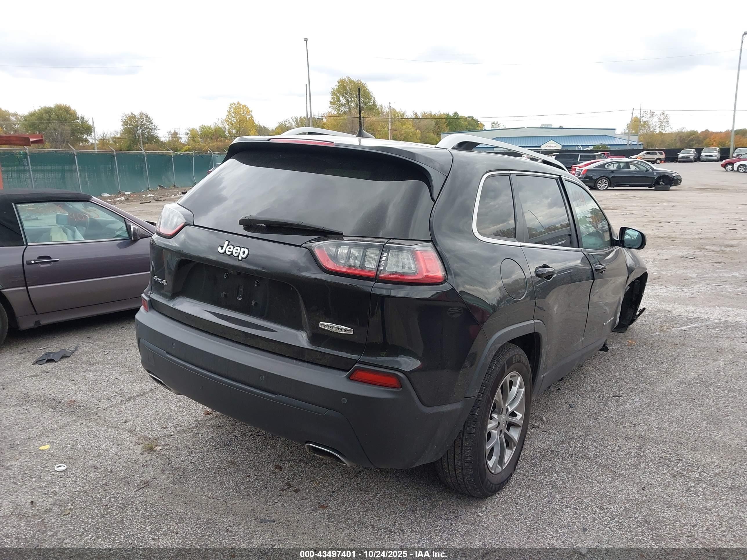 JEEP CHEROKEE image 4