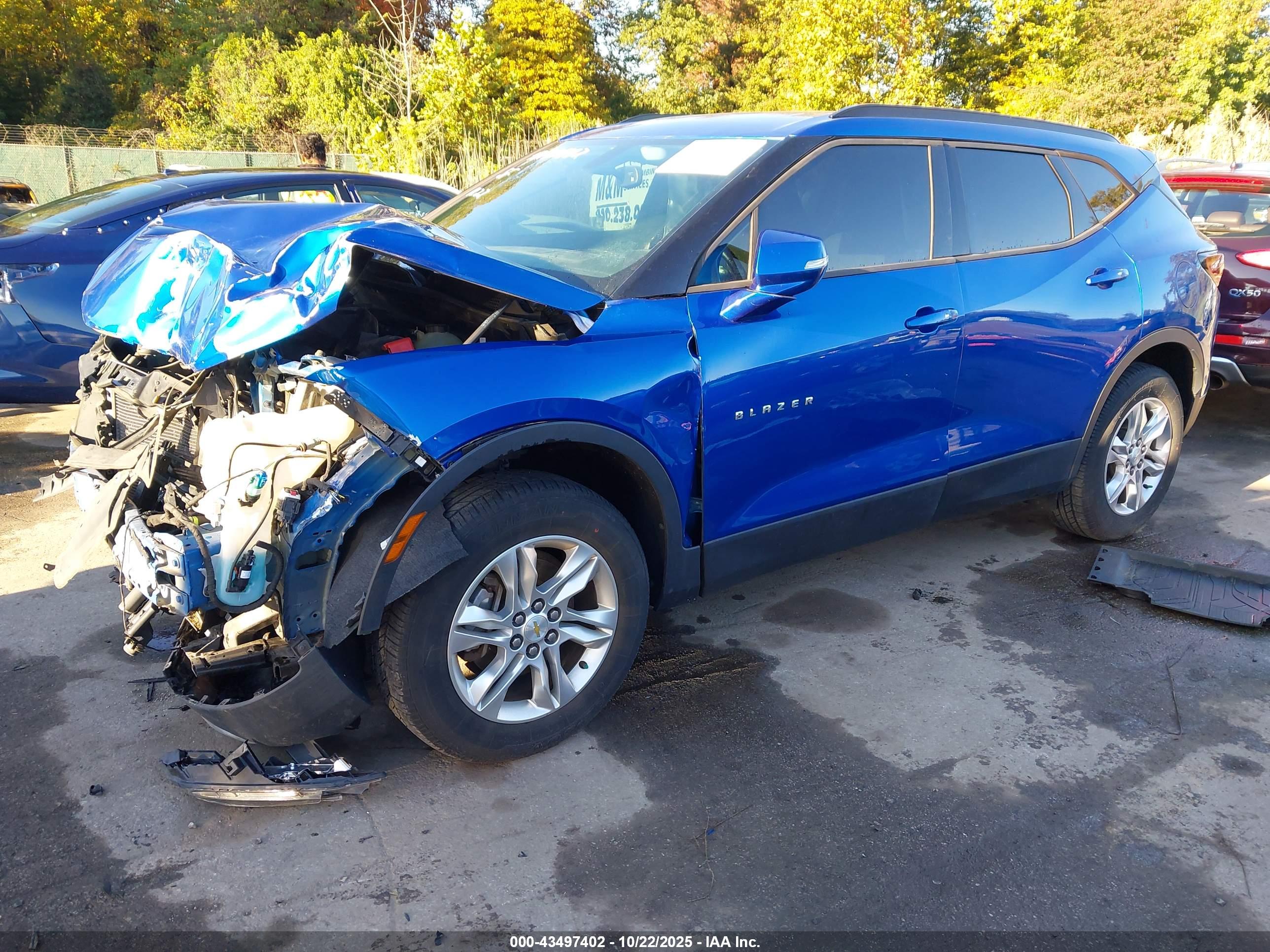 CHEVROLET BLAZER image 2