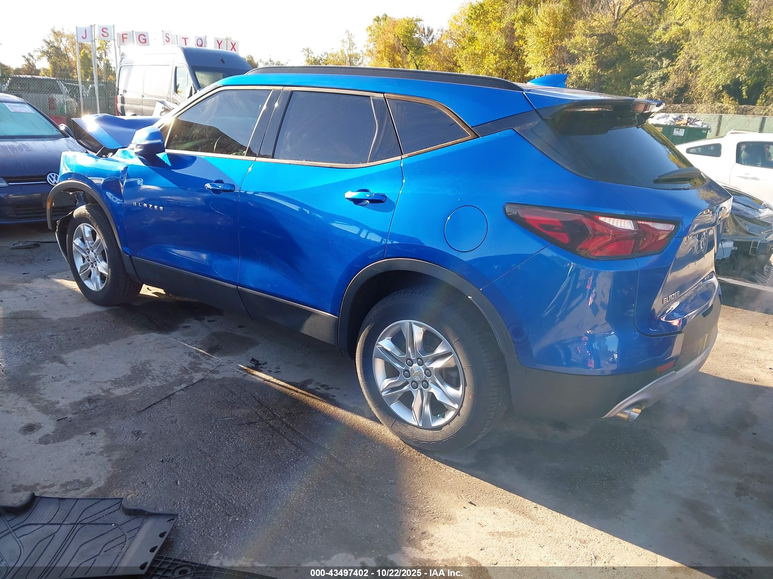 CHEVROLET BLAZER image 3