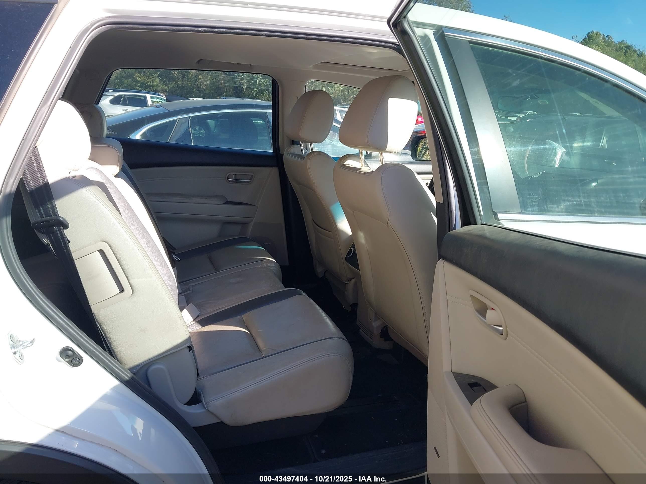 MAZDA CX-9 image 8