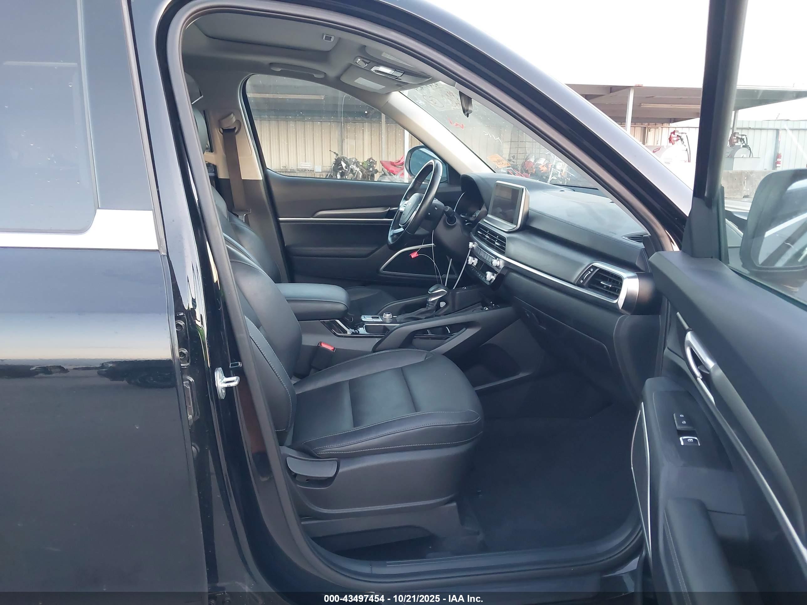 KIA TELLURIDE image 5