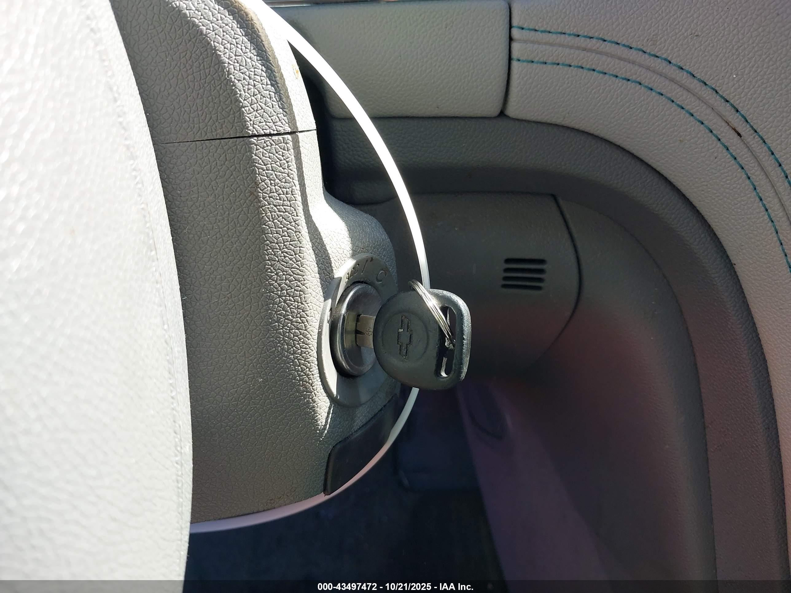 CHEVROLET TRAVERSE image 11