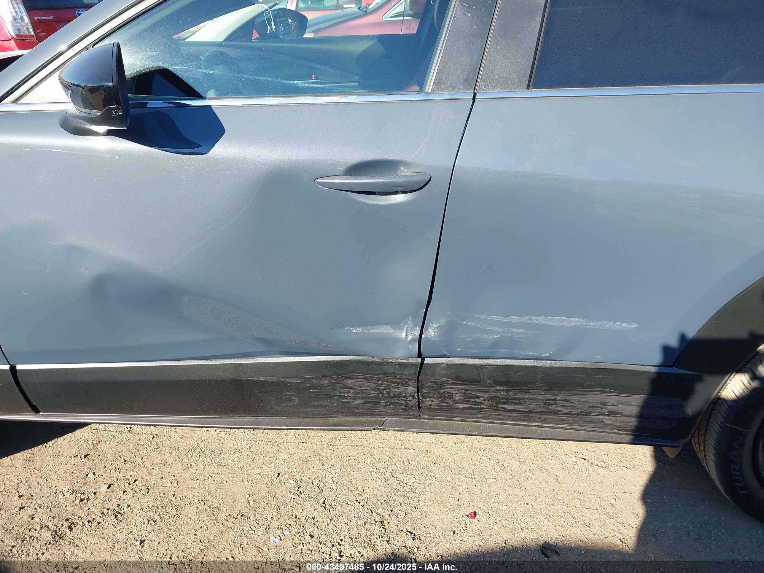 MAZDA CX-30 image 6