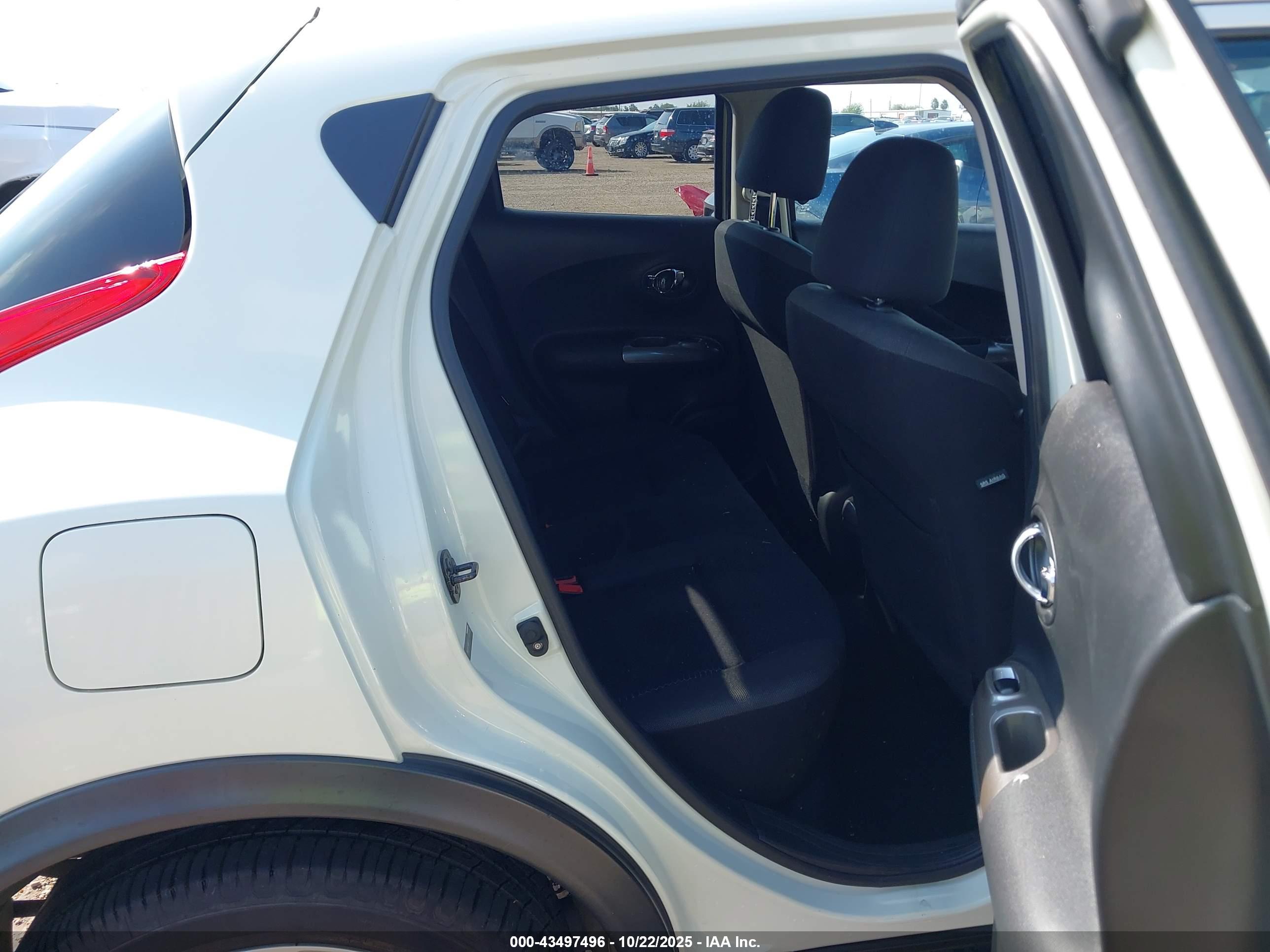 NISSAN JUKE image 8