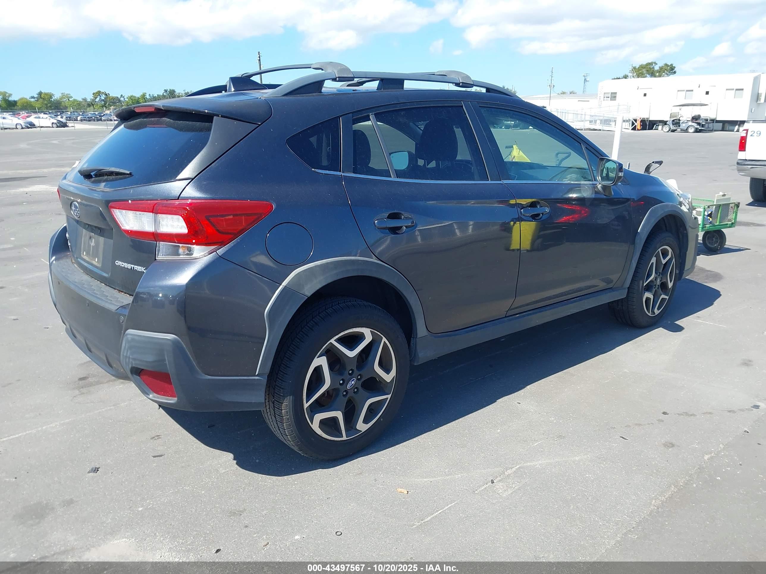 SUBARU CROSSTREK image 4