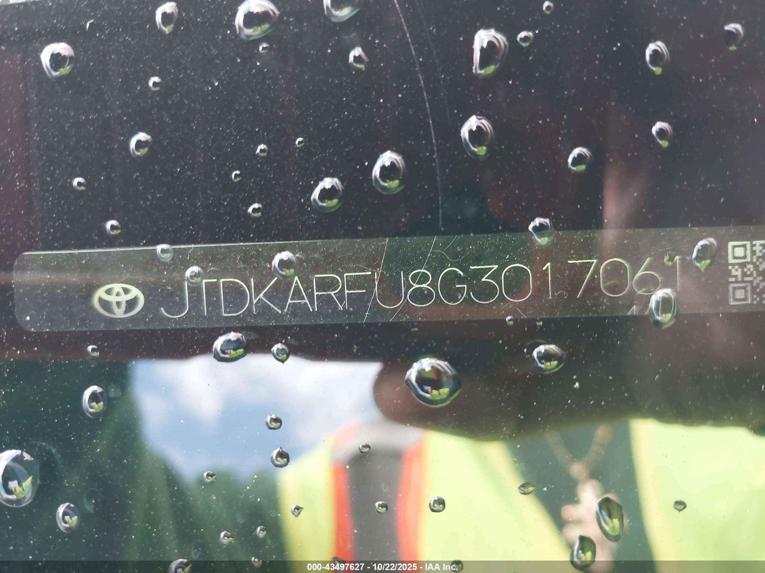 TOYOTA PRIUS image 9