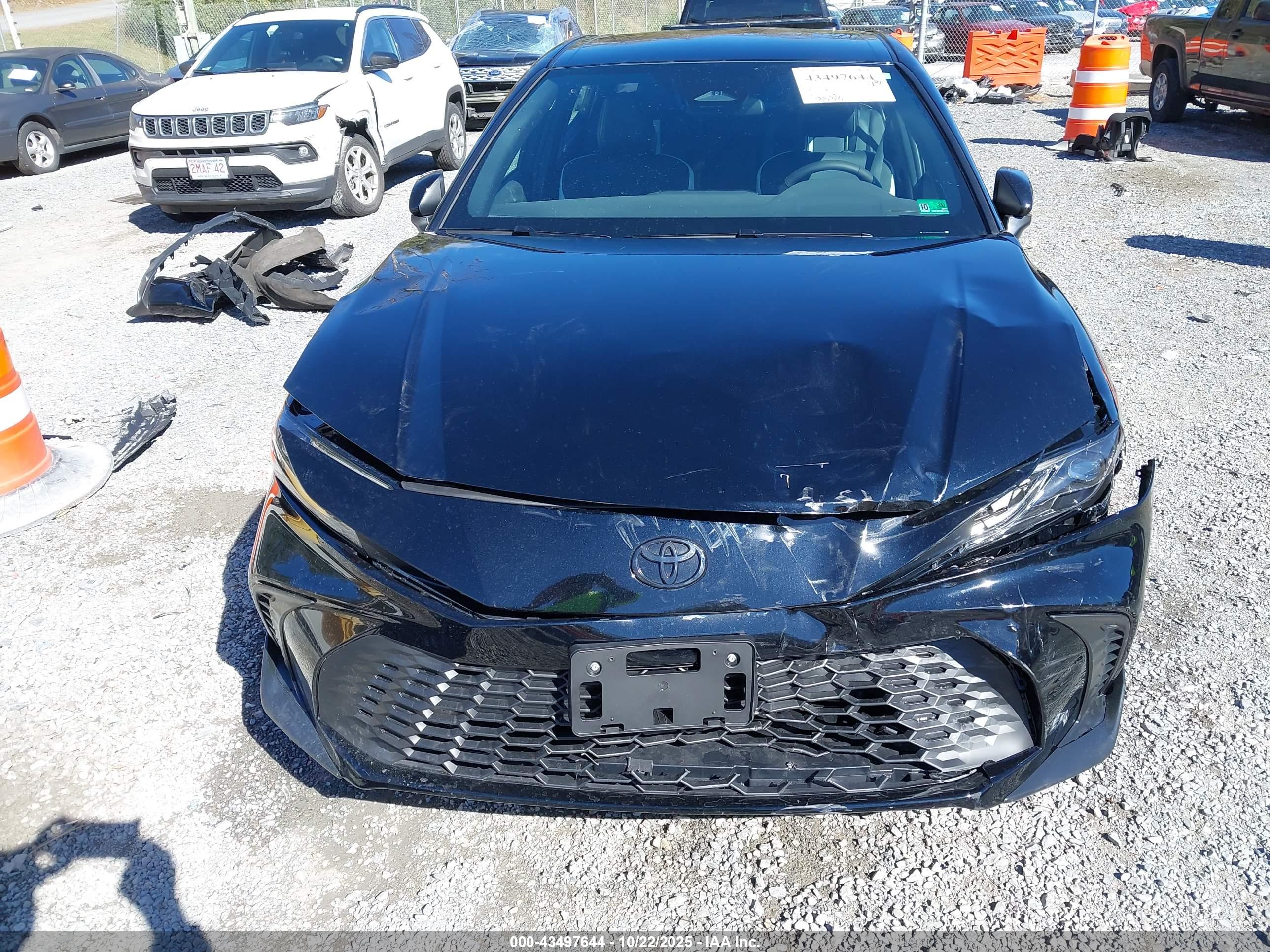 TOYOTA CAMRY image 6