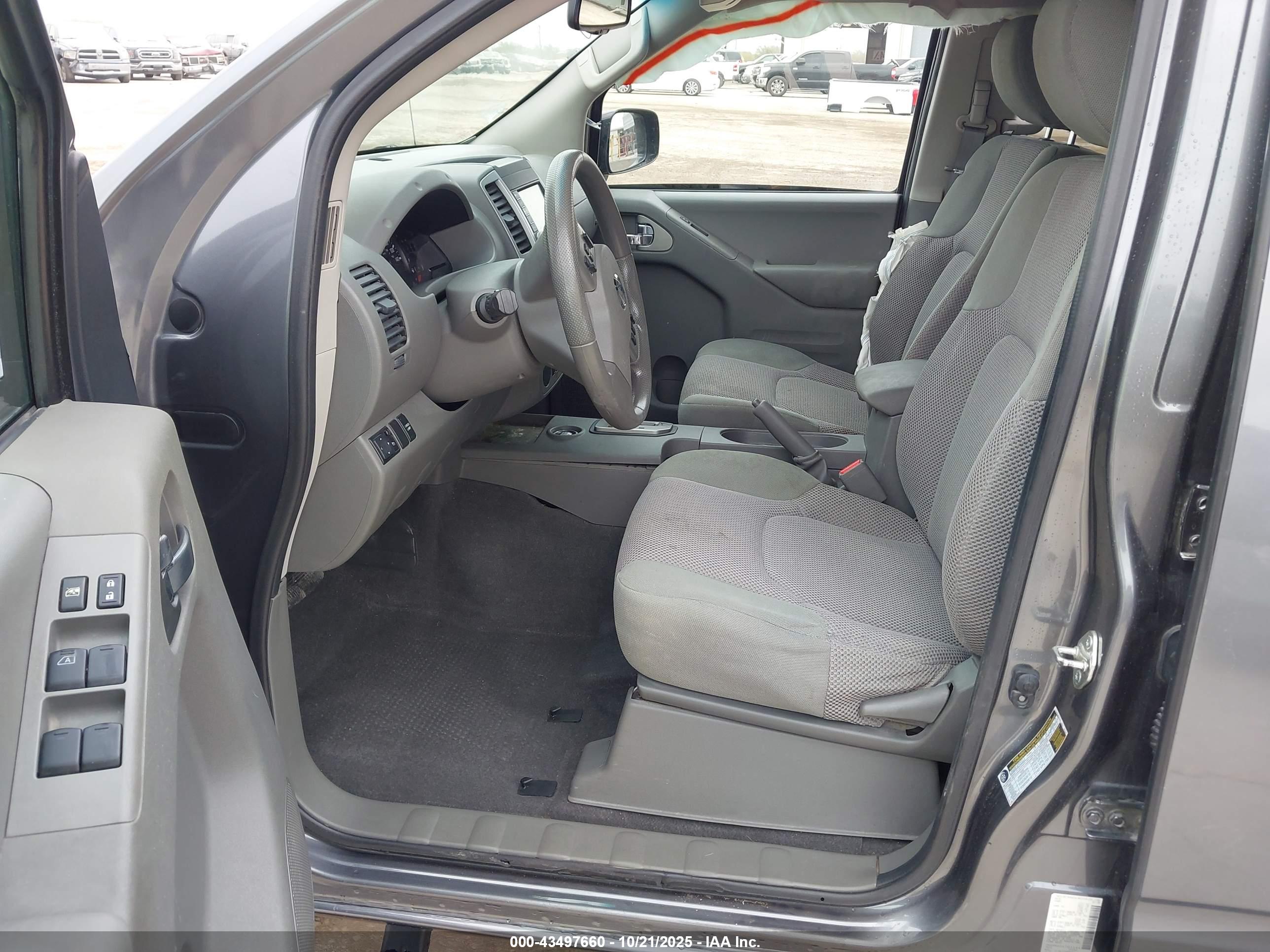 NISSAN FRONTIER image 5