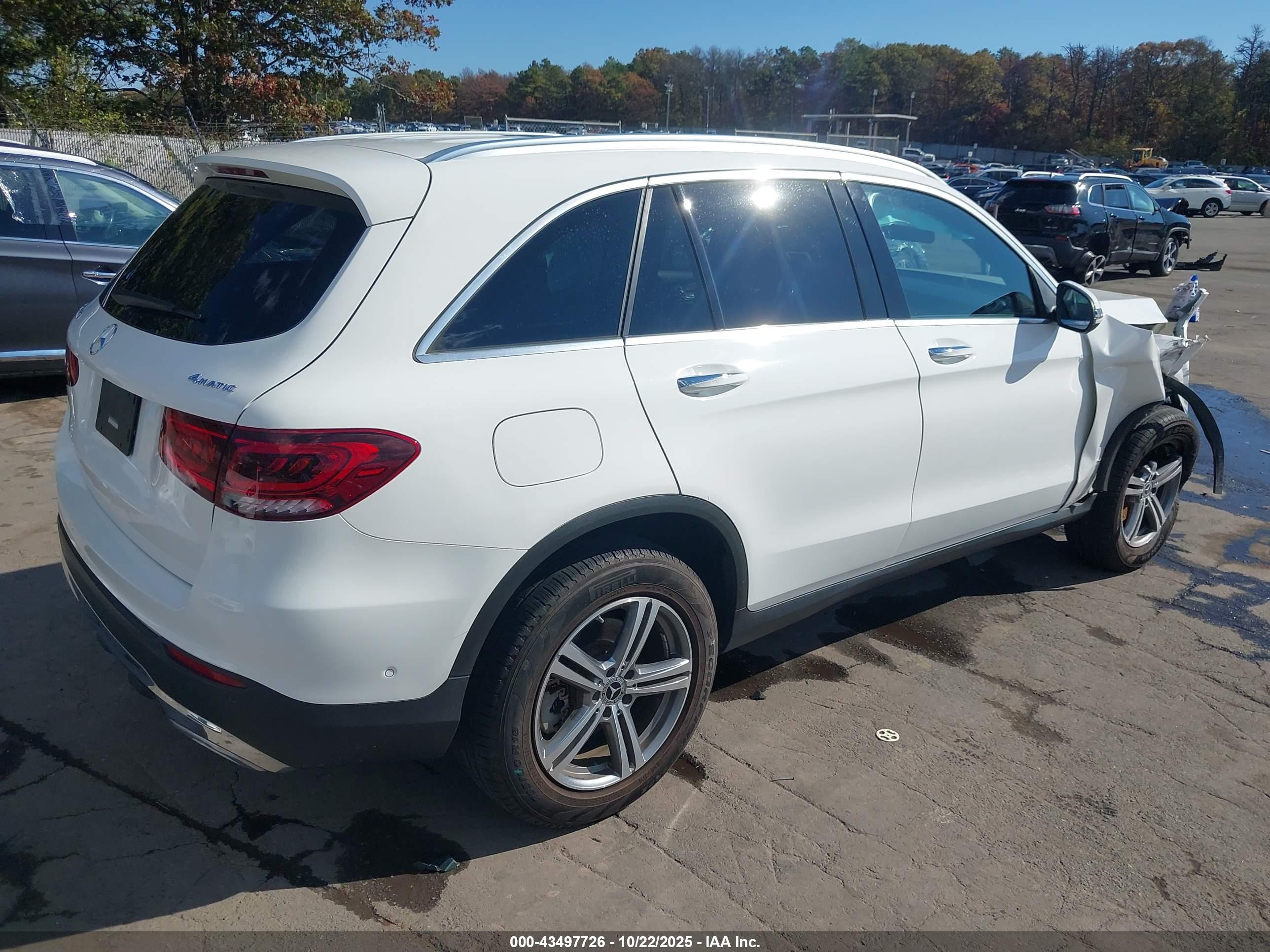 MERCEDES-BENZ GLC image 4