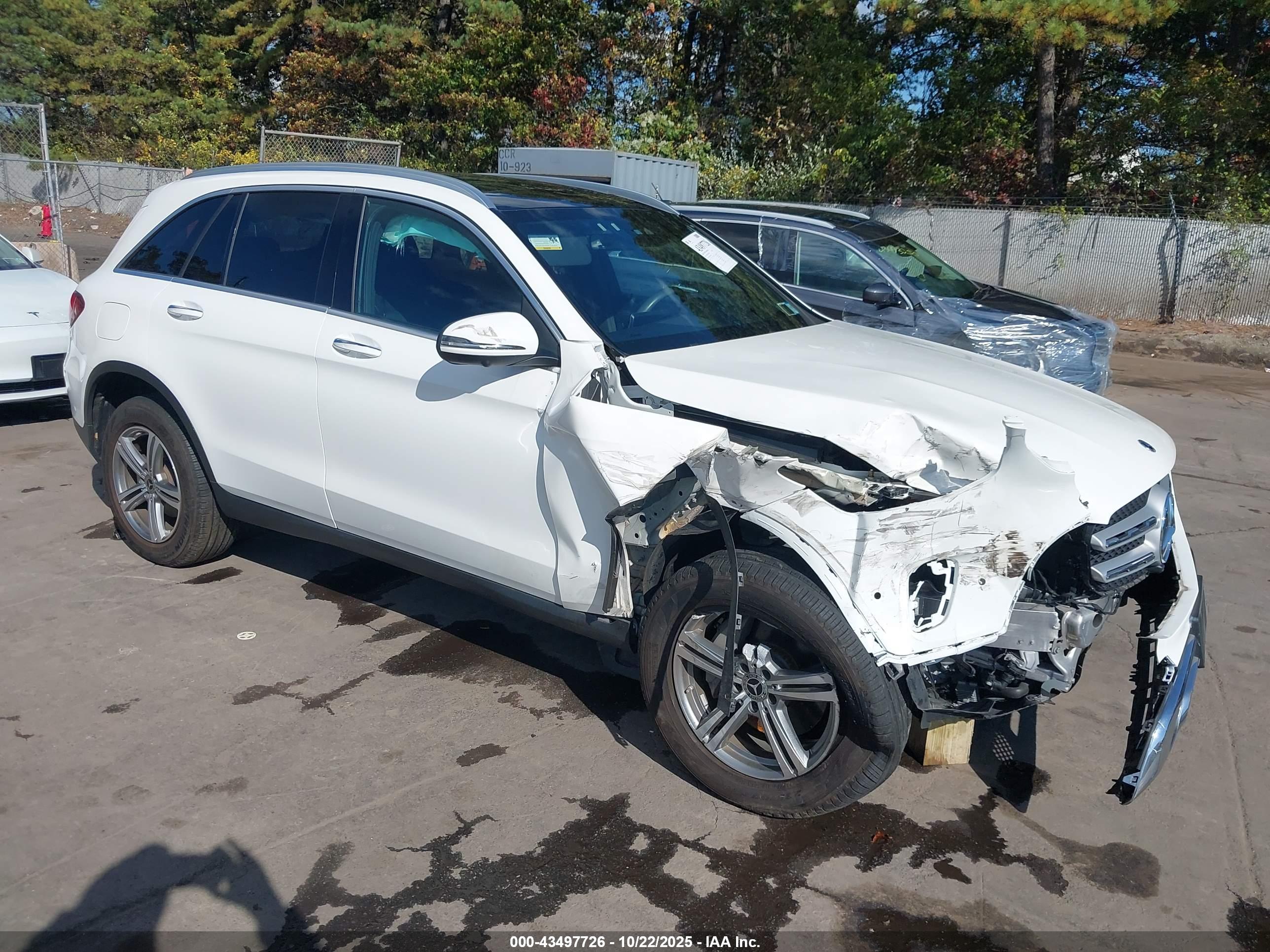 MERCEDES-BENZ GLC image 6