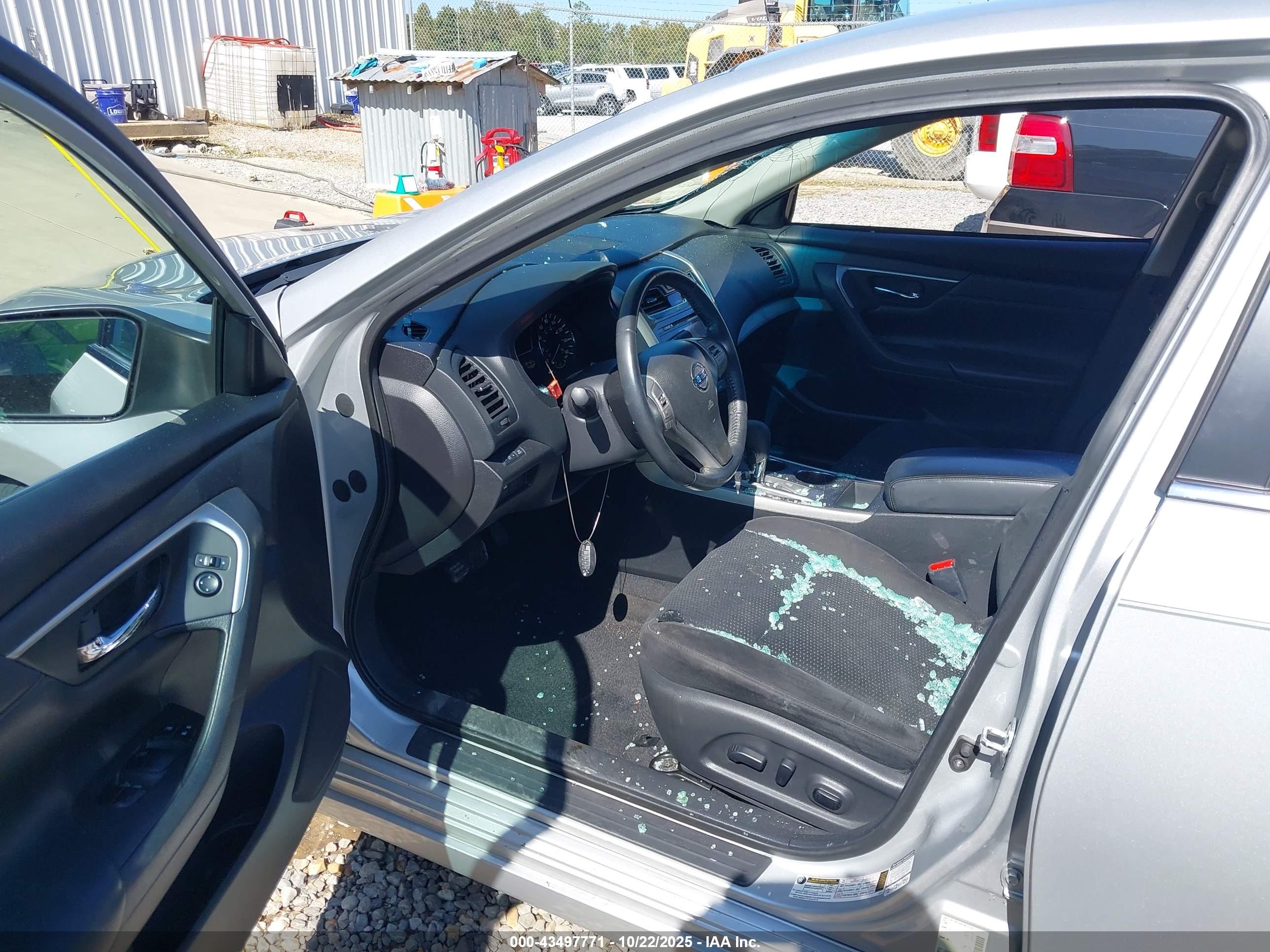 NISSAN ALTIMA image 5