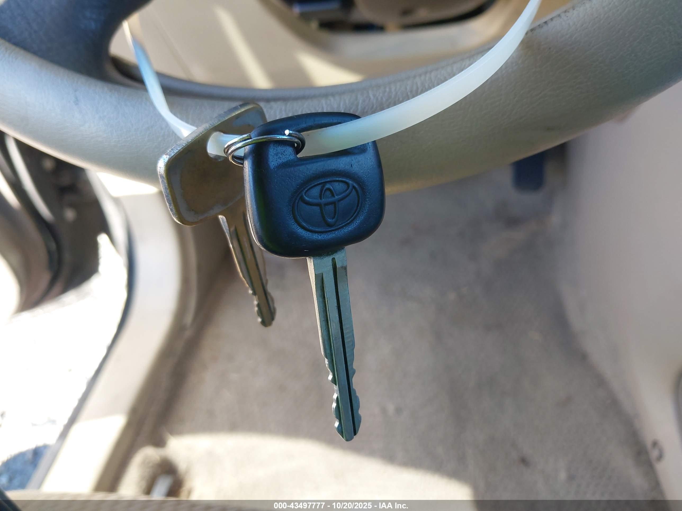 TOYOTA HIGHLANDER image 11