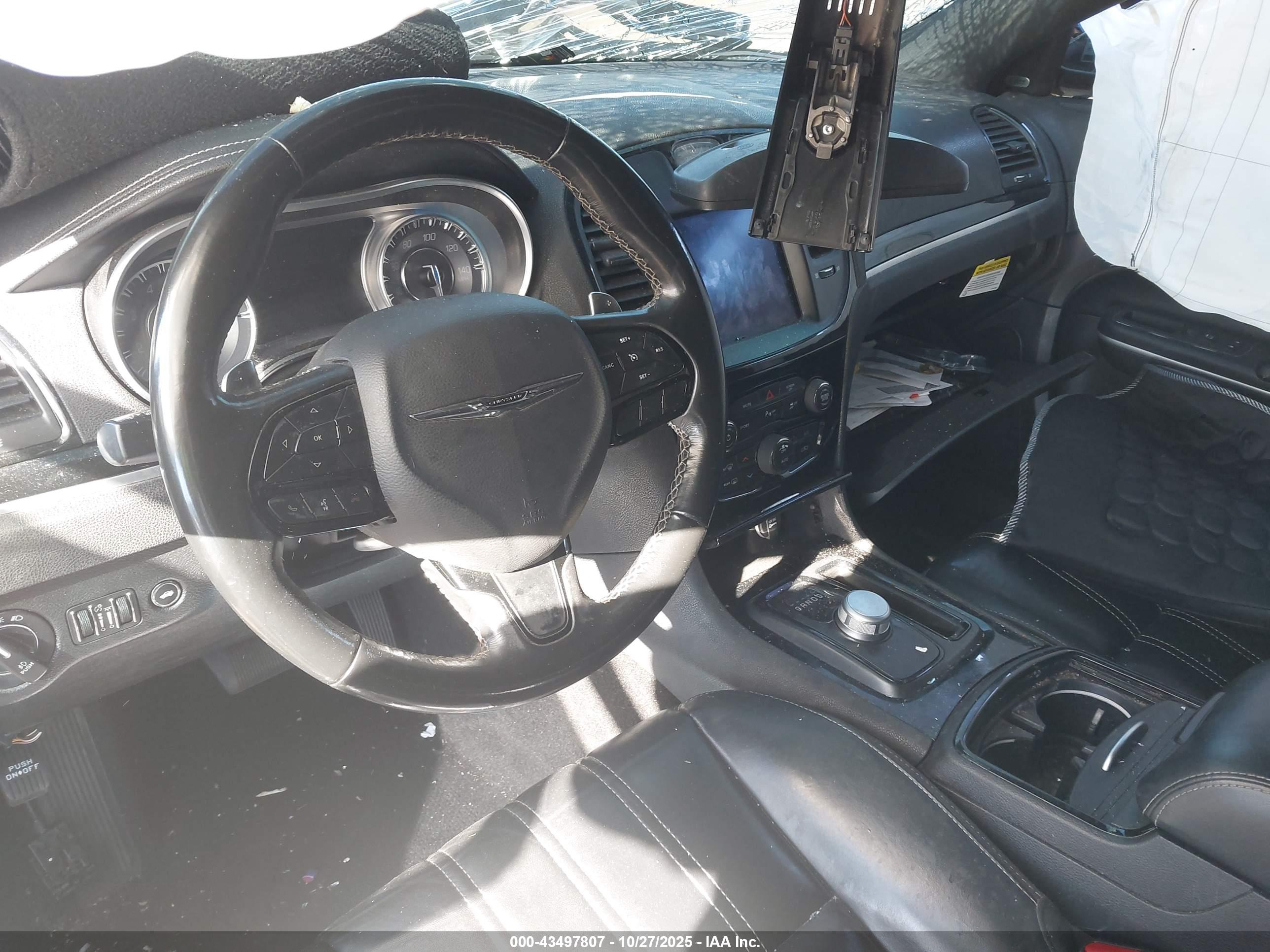 CHRYSLER 300 image 5