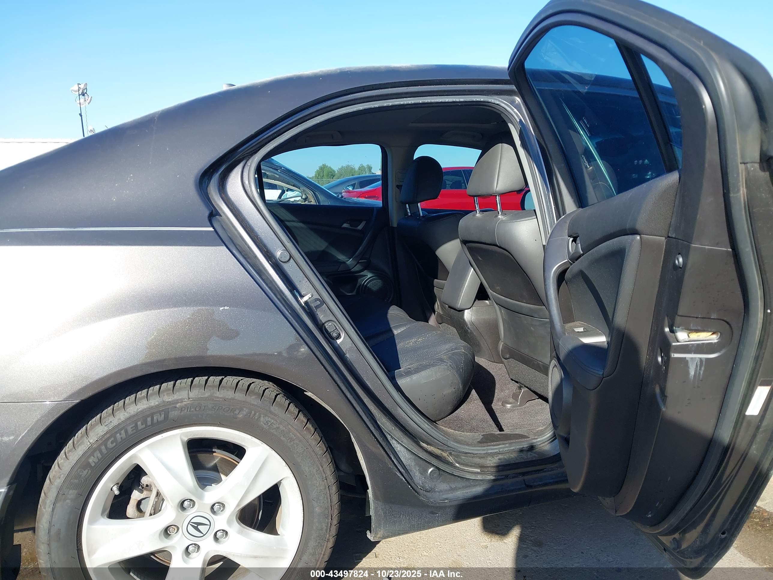 ACURA TSX image 8