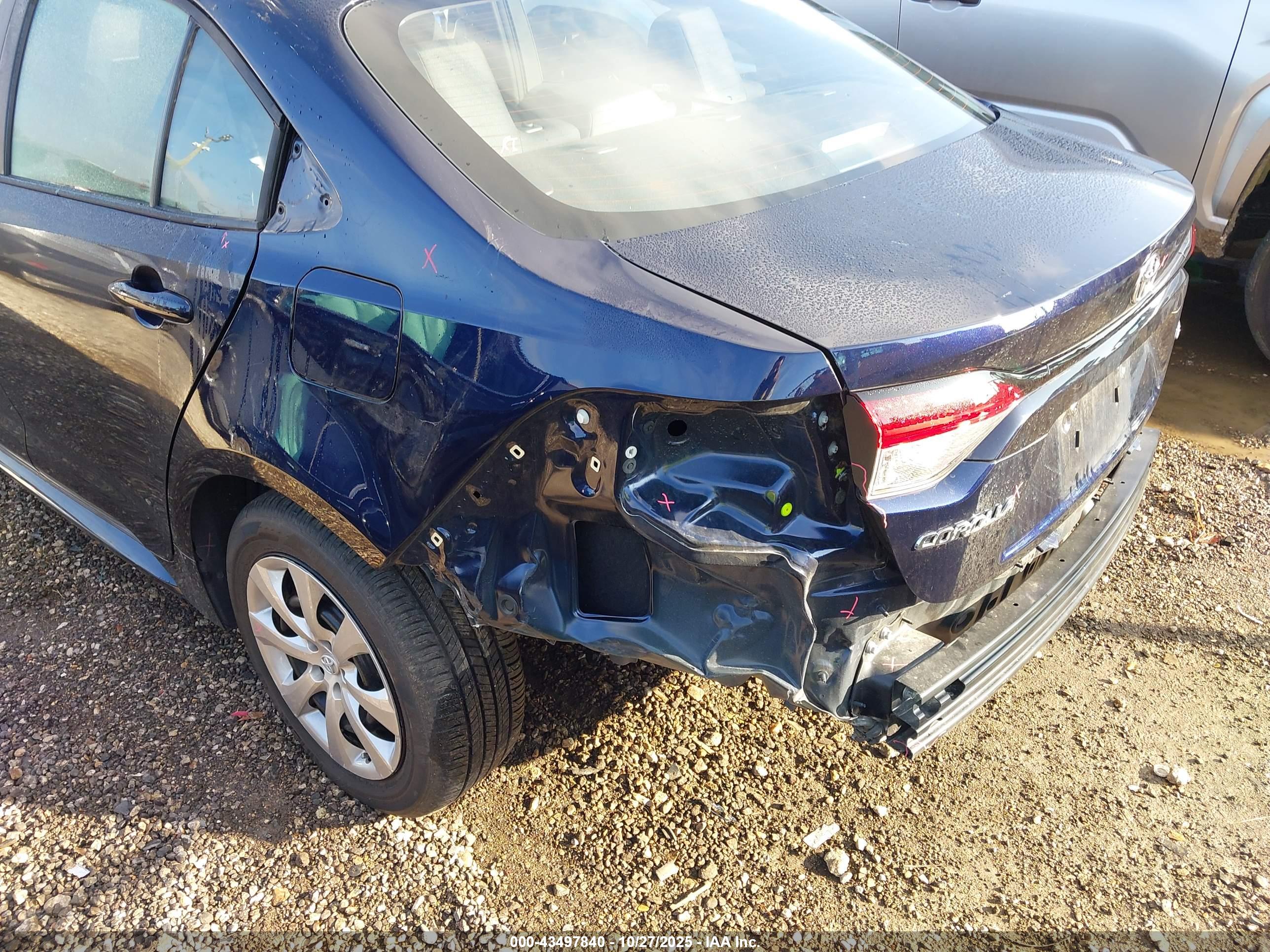 TOYOTA COROLLA image 6