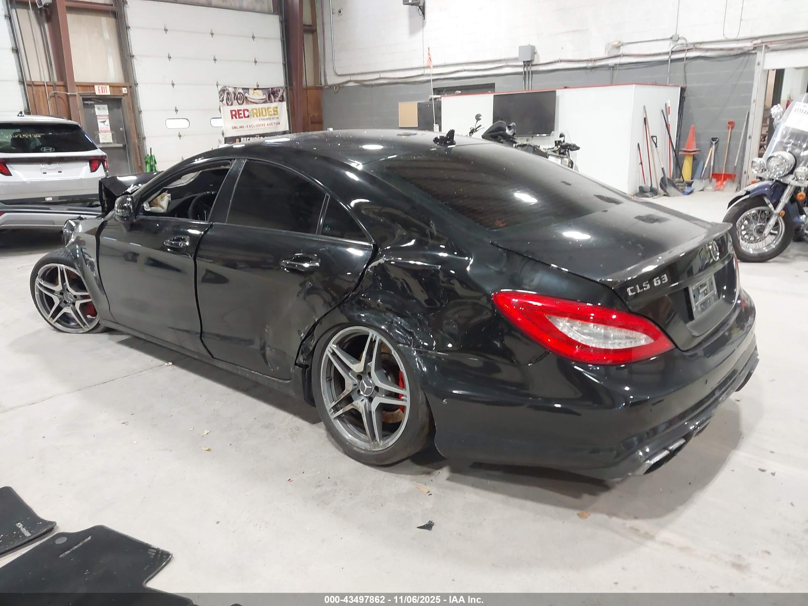 MERCEDES-BENZ CLS image 3