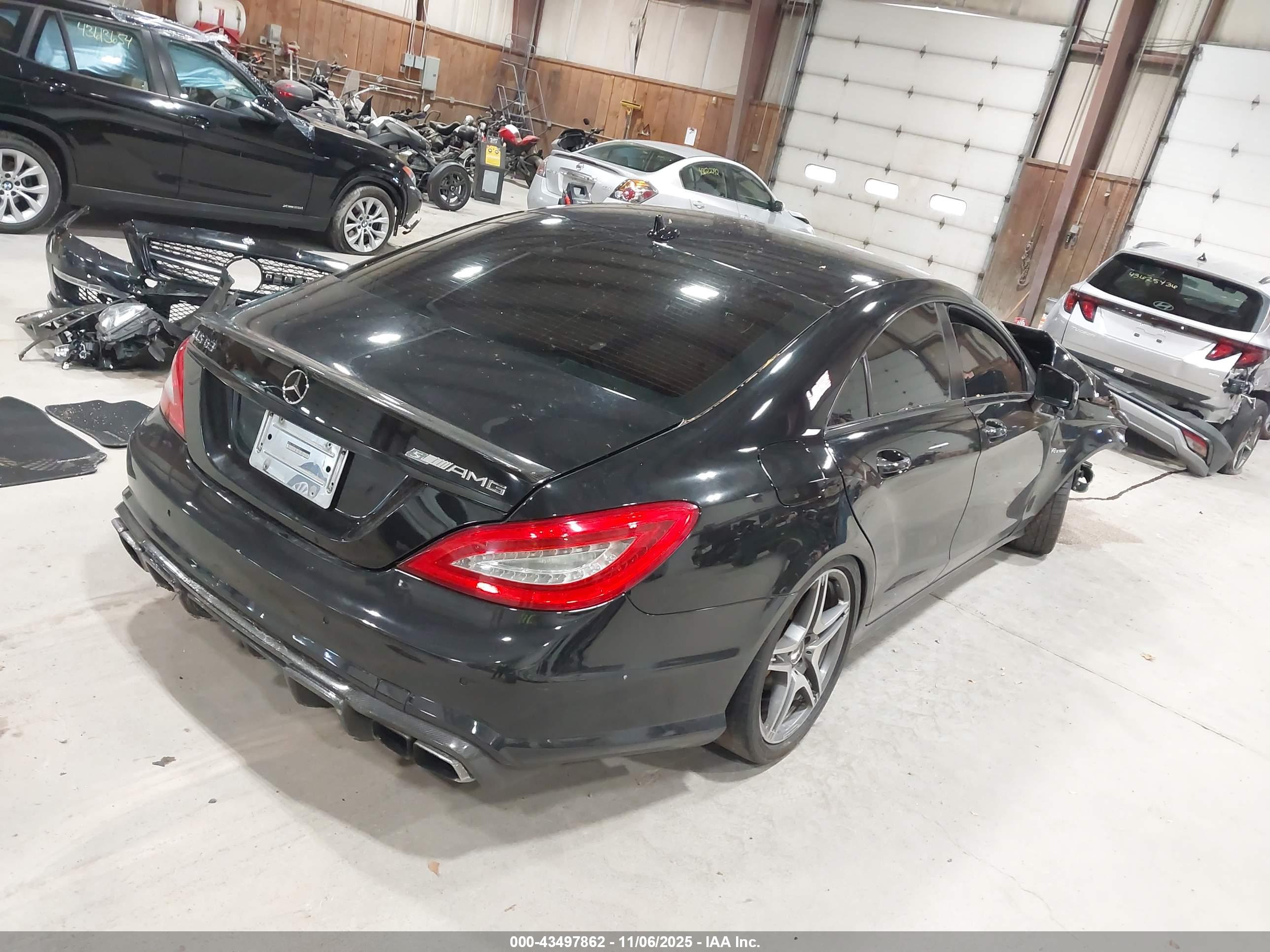 MERCEDES-BENZ CLS image 4
