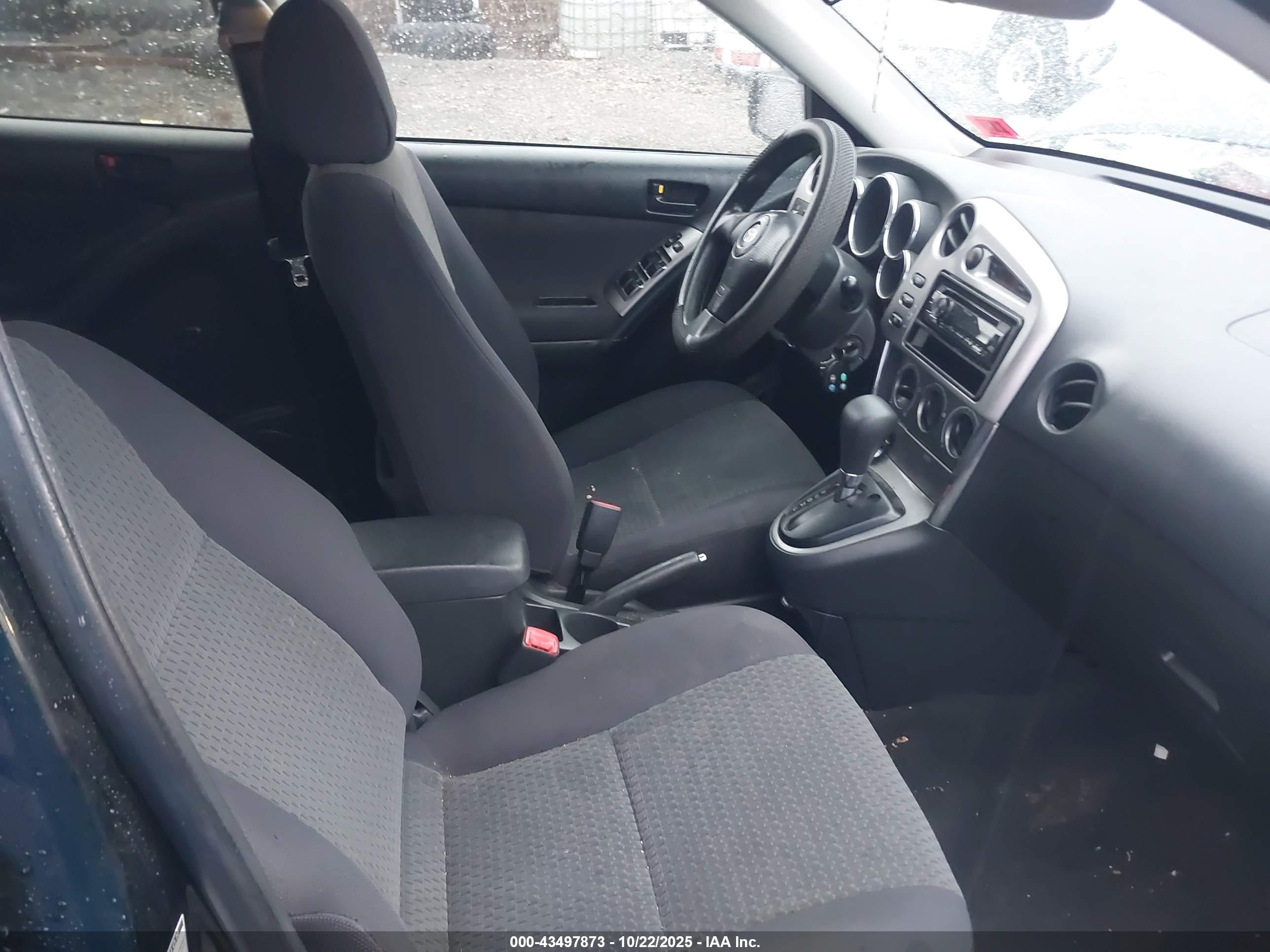 TOYOTA MATRIX image 5