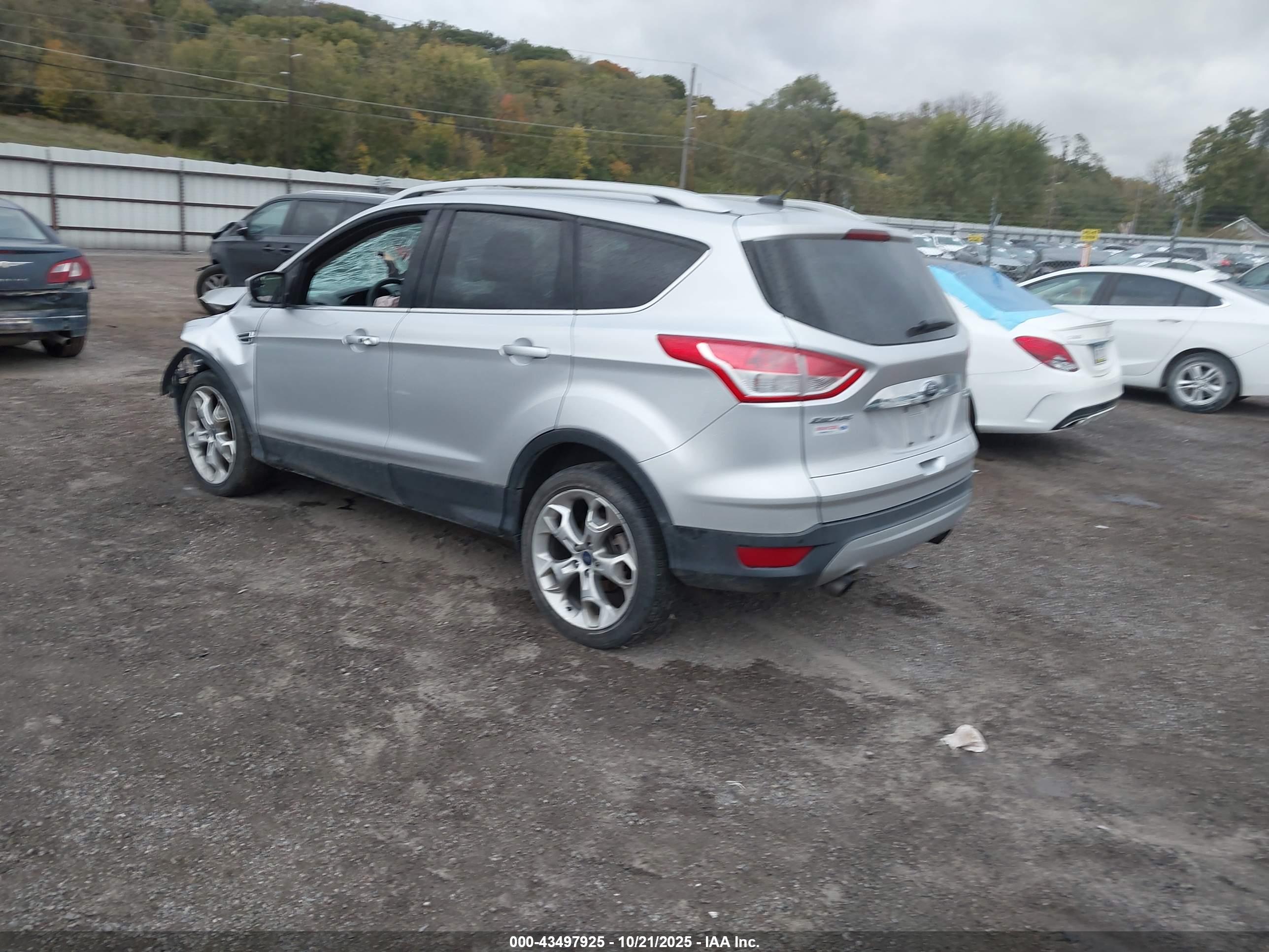 FORD ESCAPE image 3