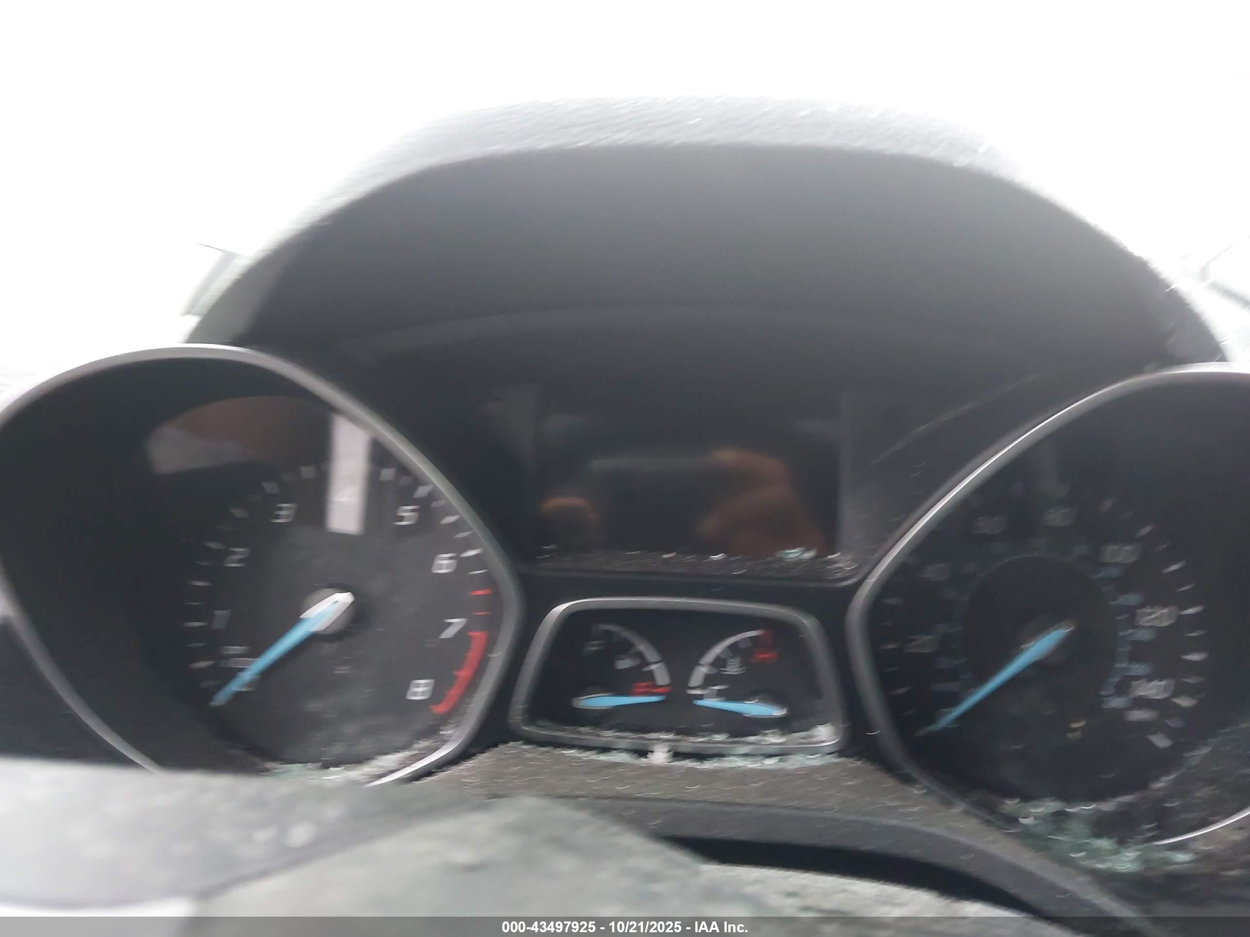 FORD ESCAPE image 7