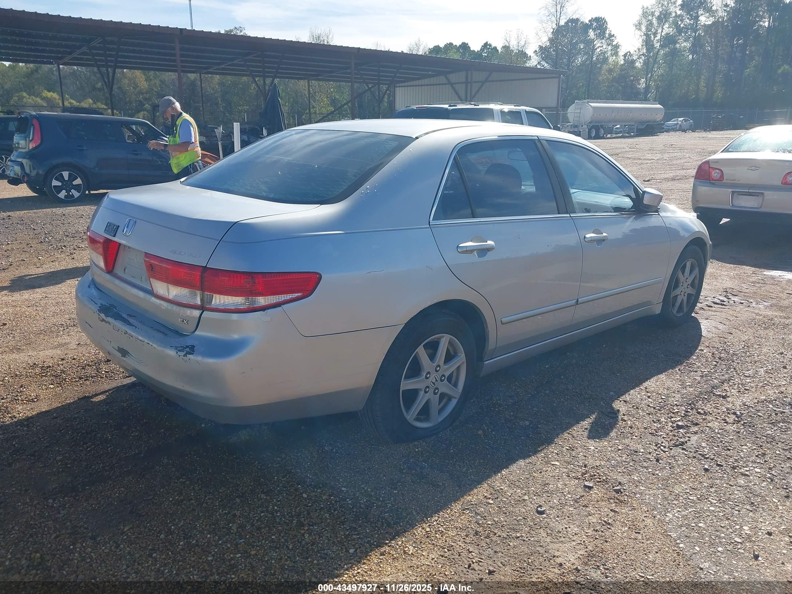 HONDA ACCORD image 4