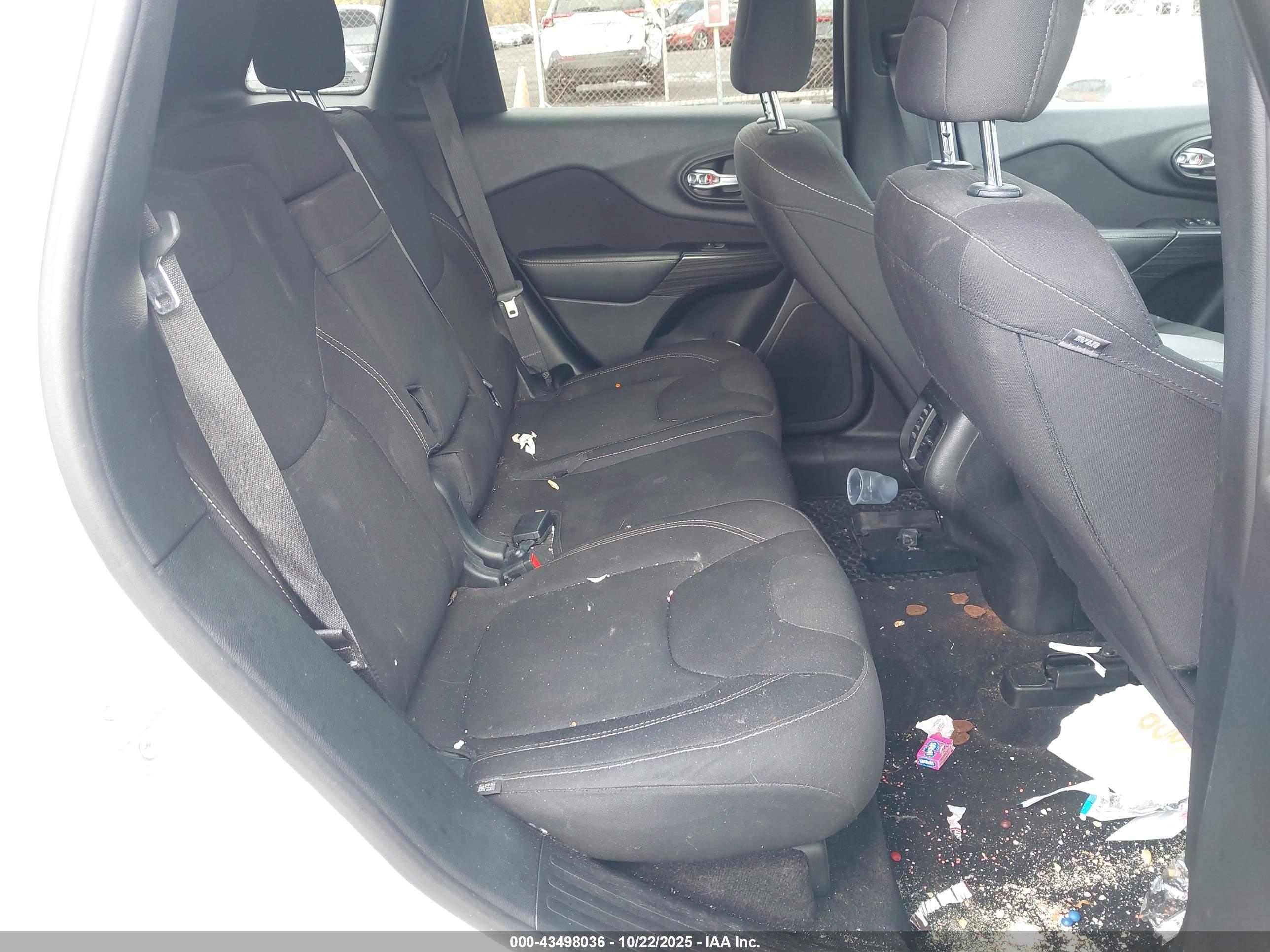 JEEP CHEROKEE image 8