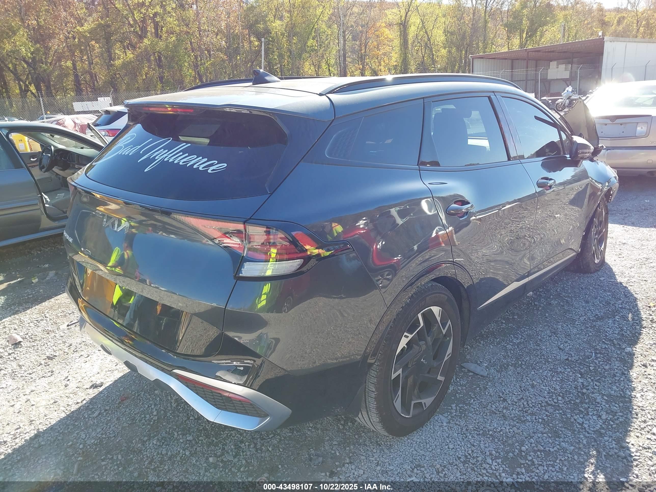KIA SPORTAGE image 4