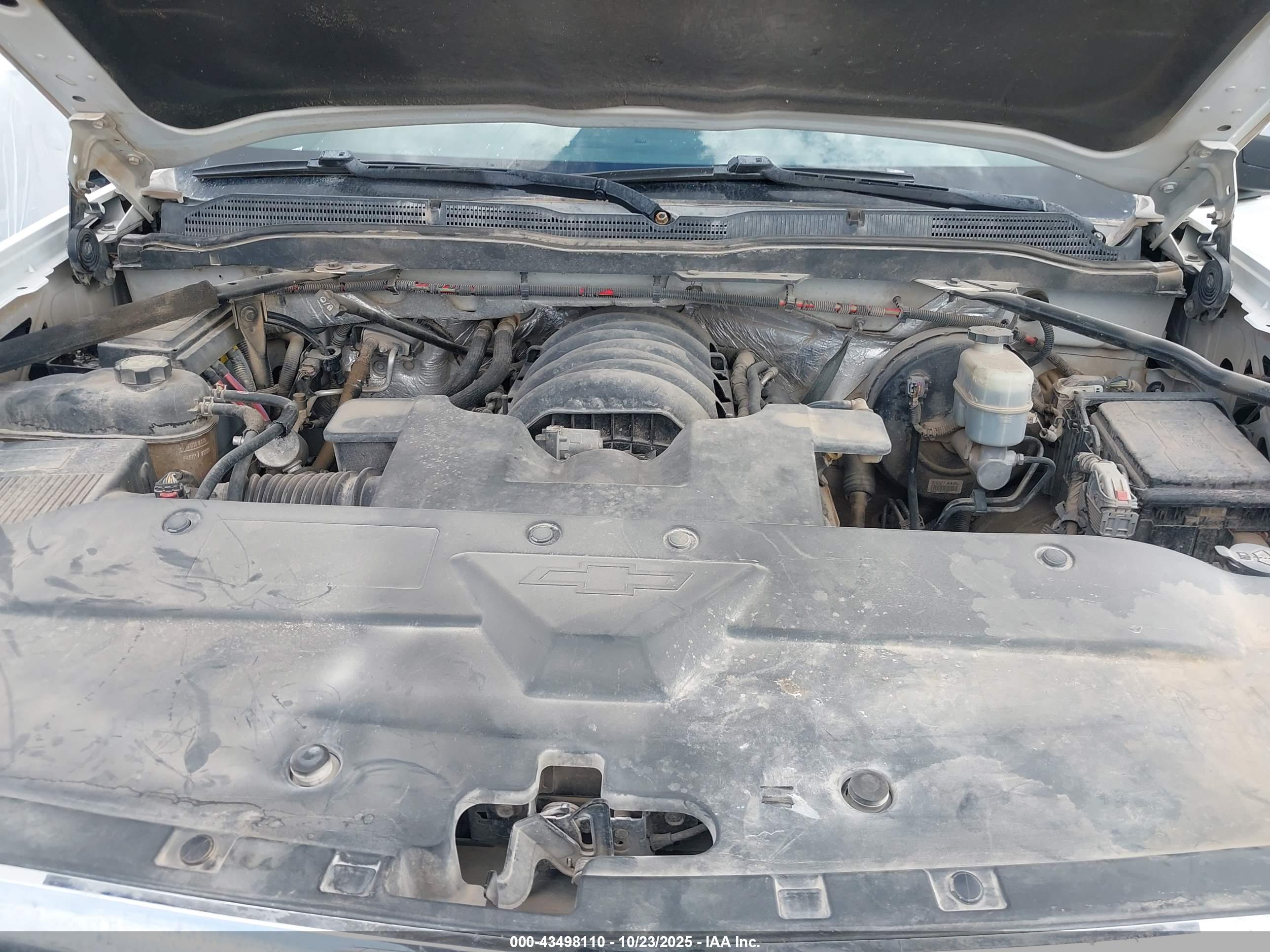 CHEVROLET SILVERADO image 10
