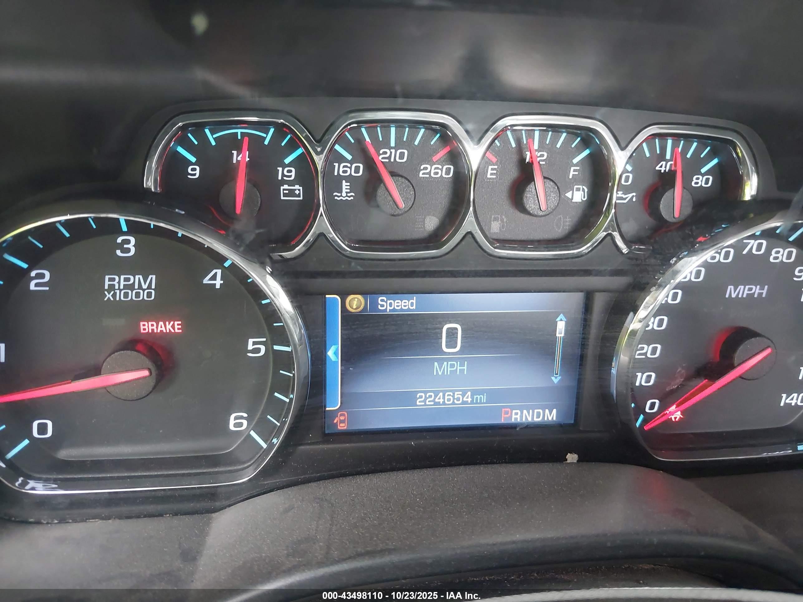 CHEVROLET SILVERADO image 7