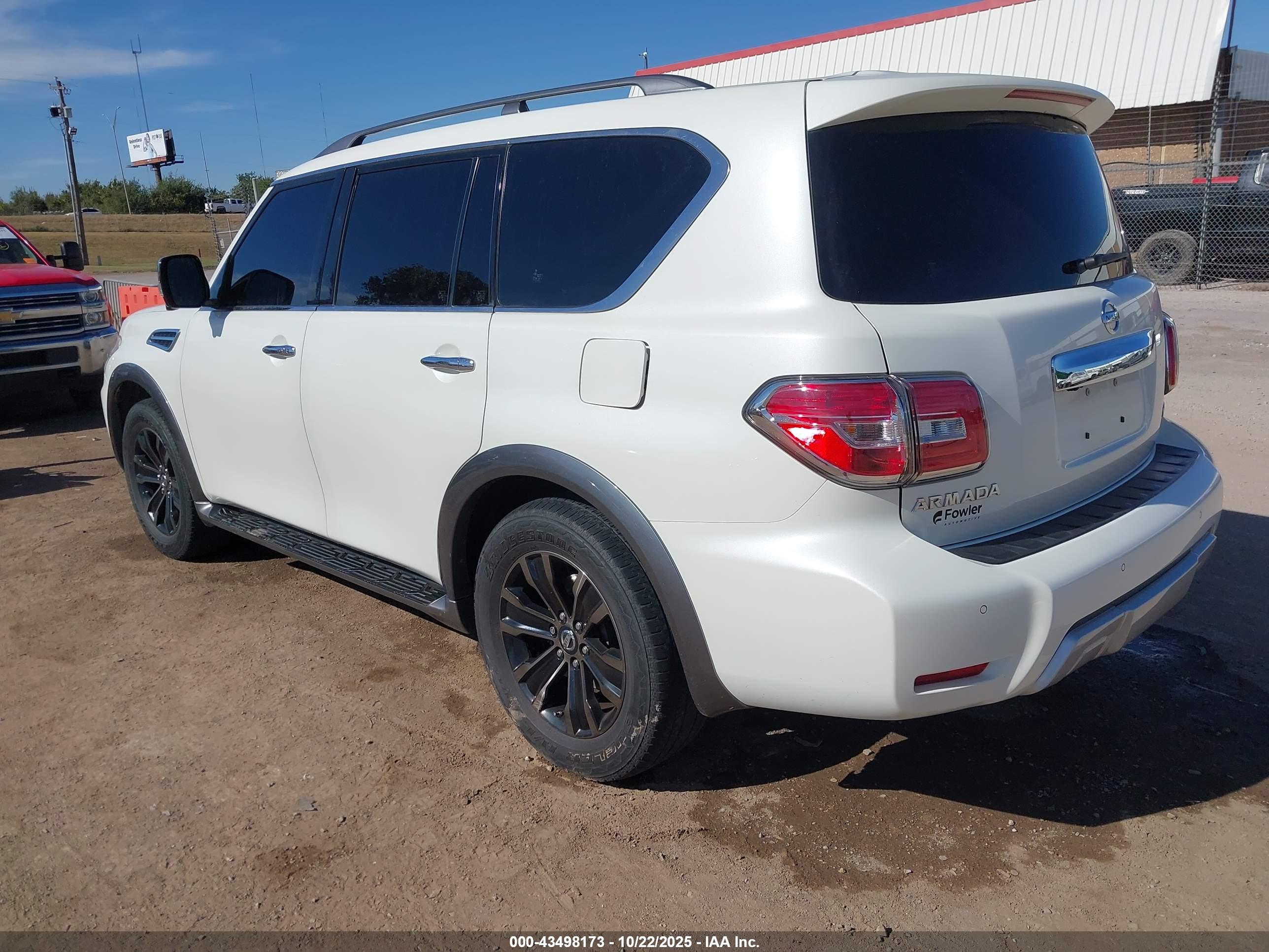 NISSAN ARMADA image 3