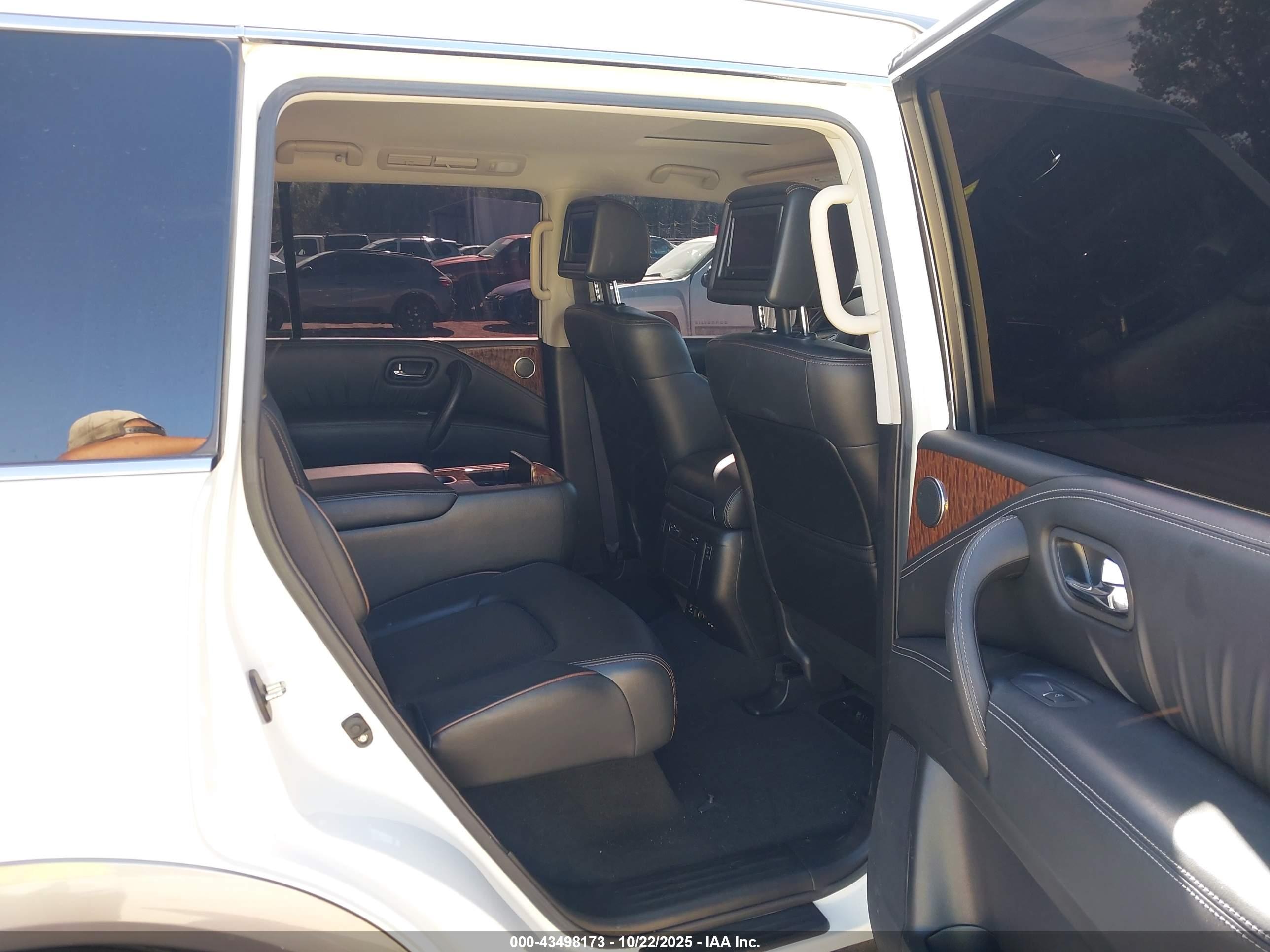 NISSAN ARMADA image 8