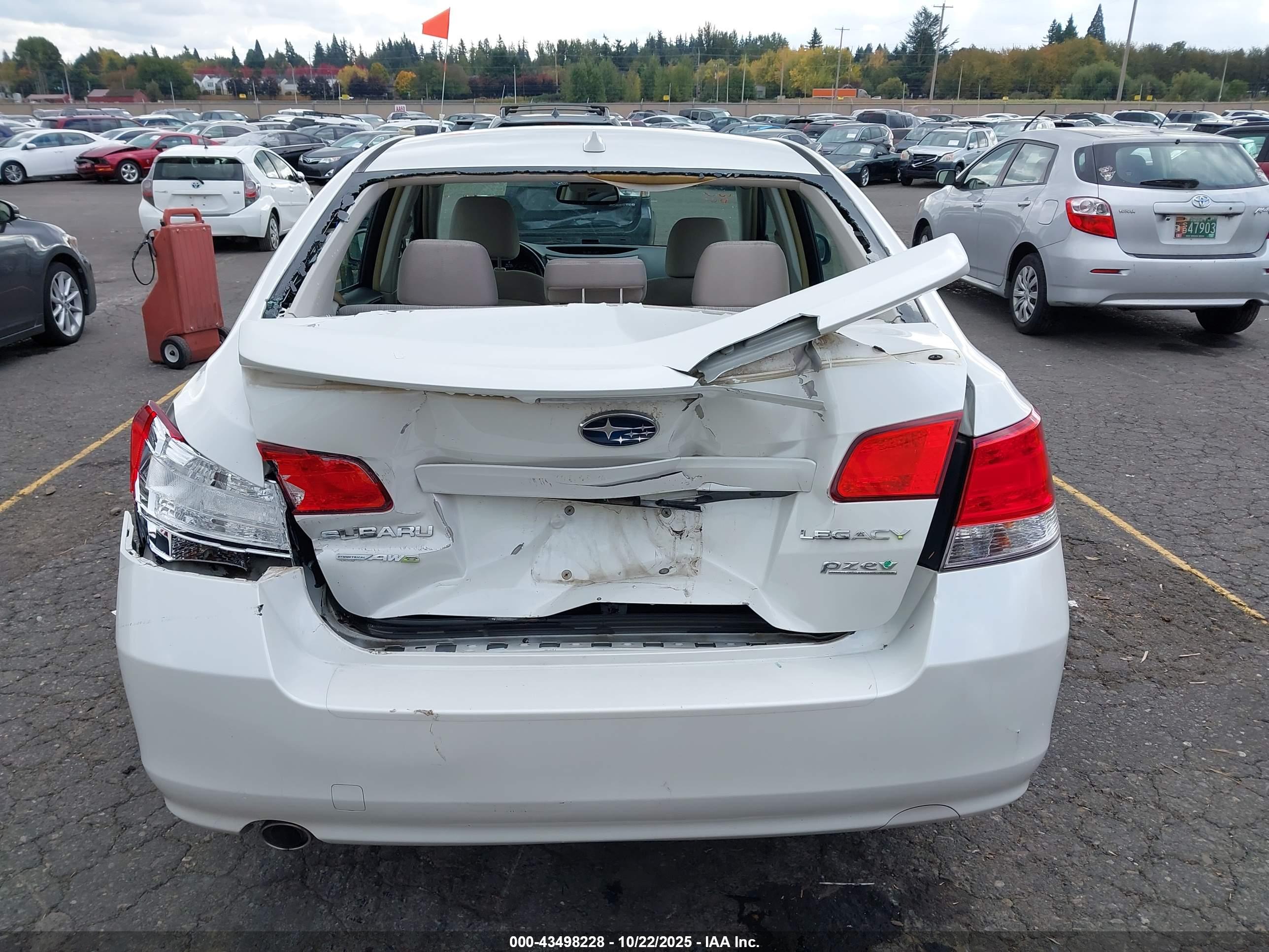 SUBARU LEGACY image 6