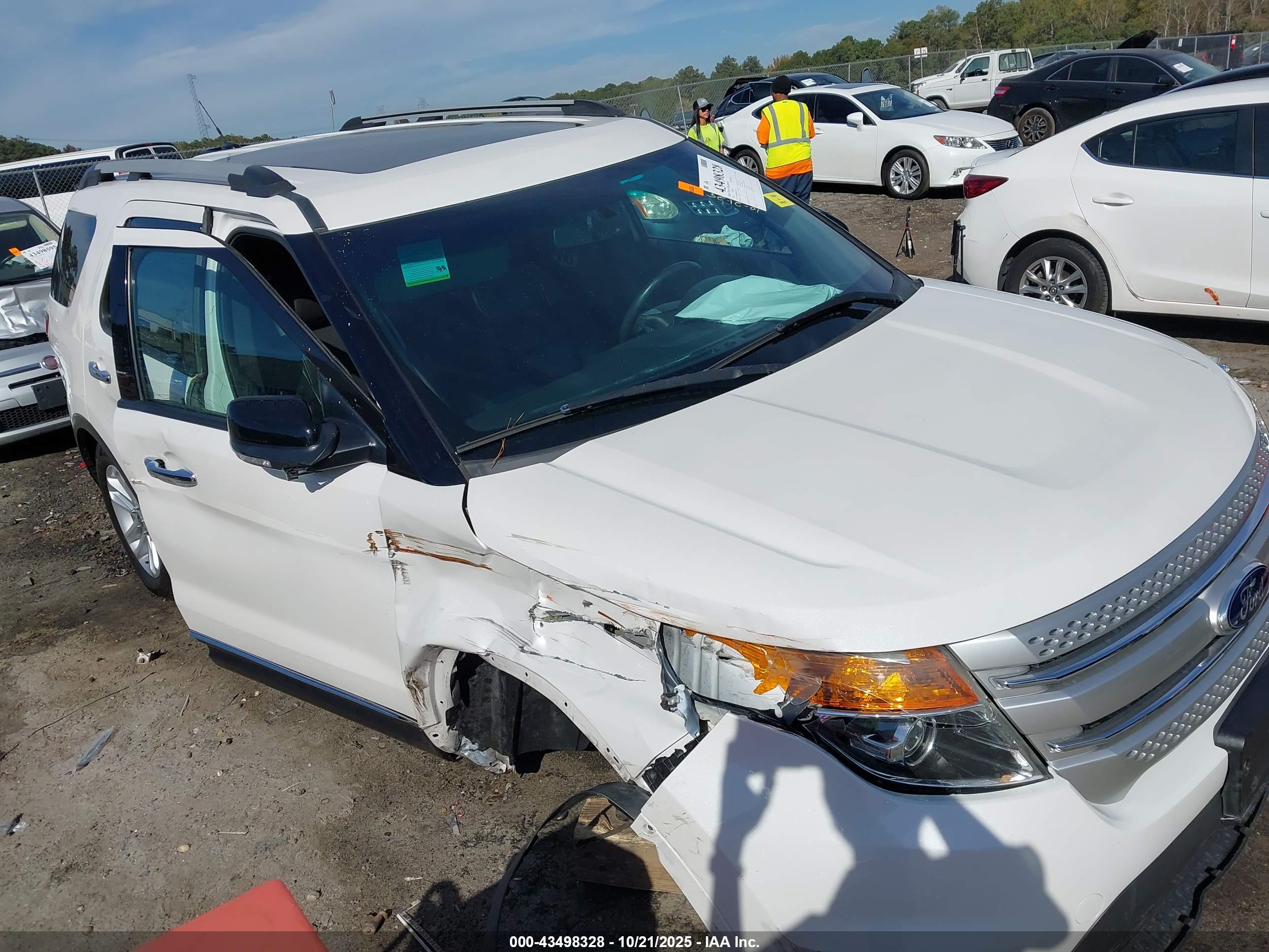 FORD EXPLORER image 6