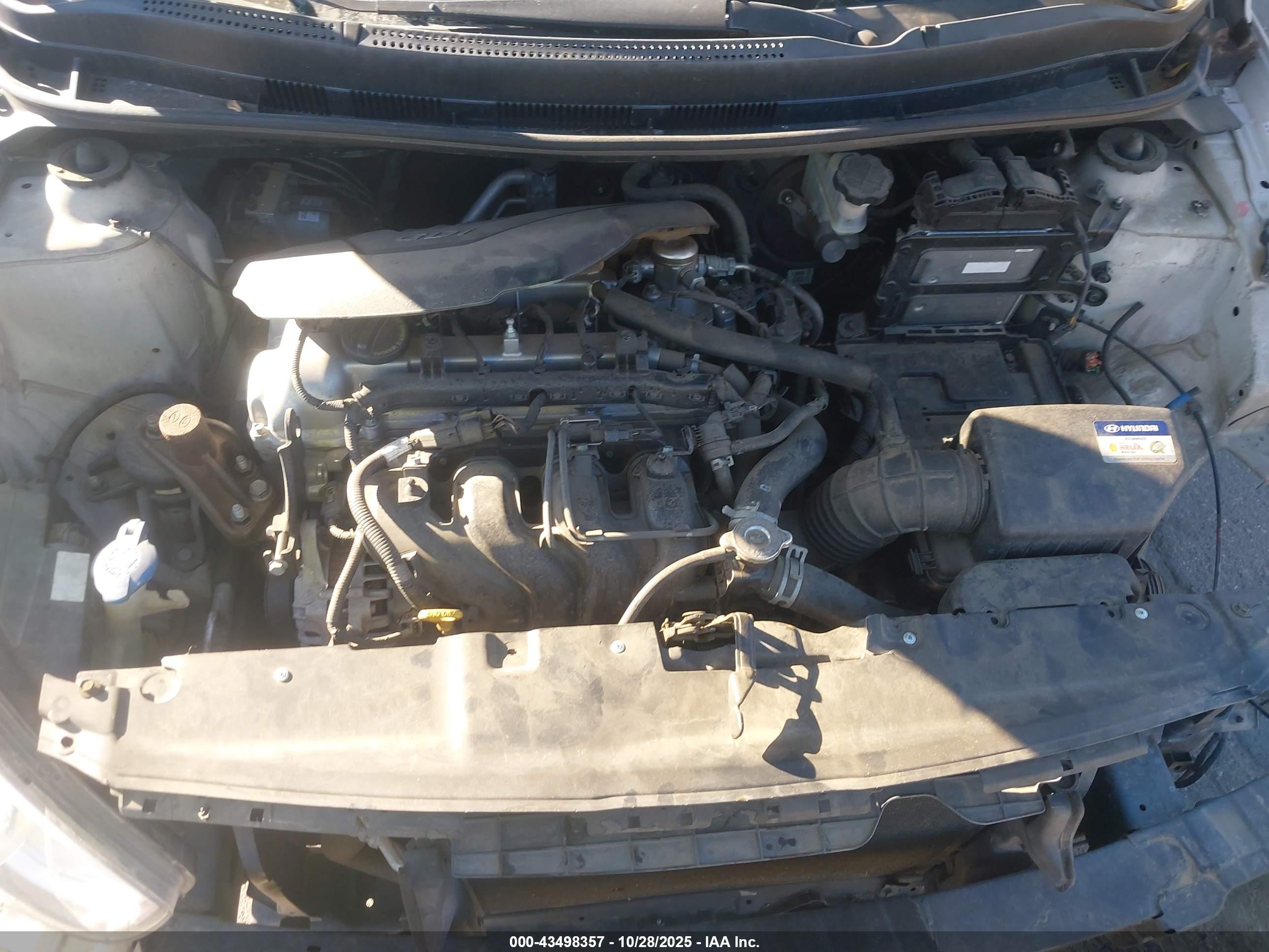 HYUNDAI ACCENT image 10