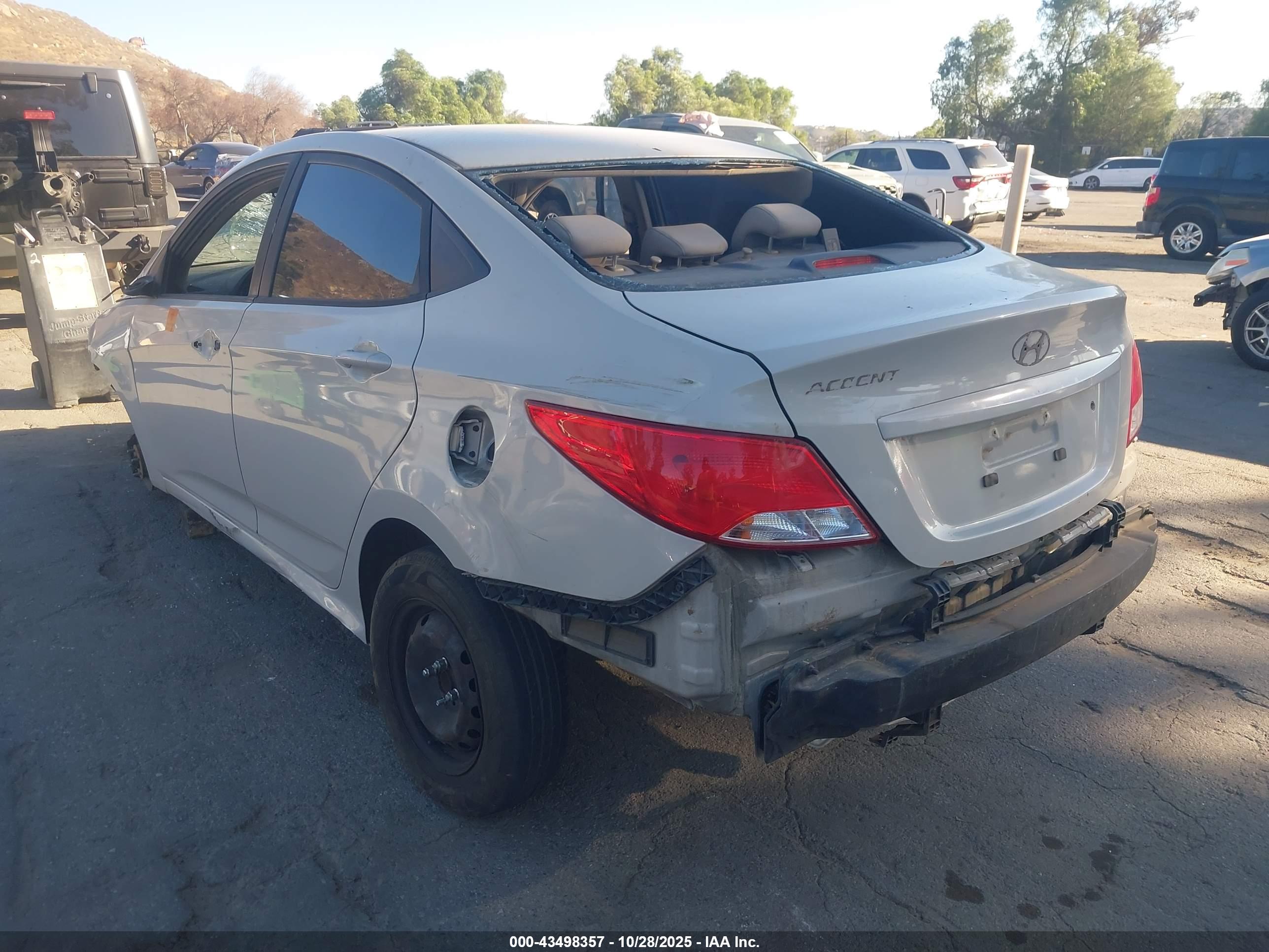 HYUNDAI ACCENT image 3