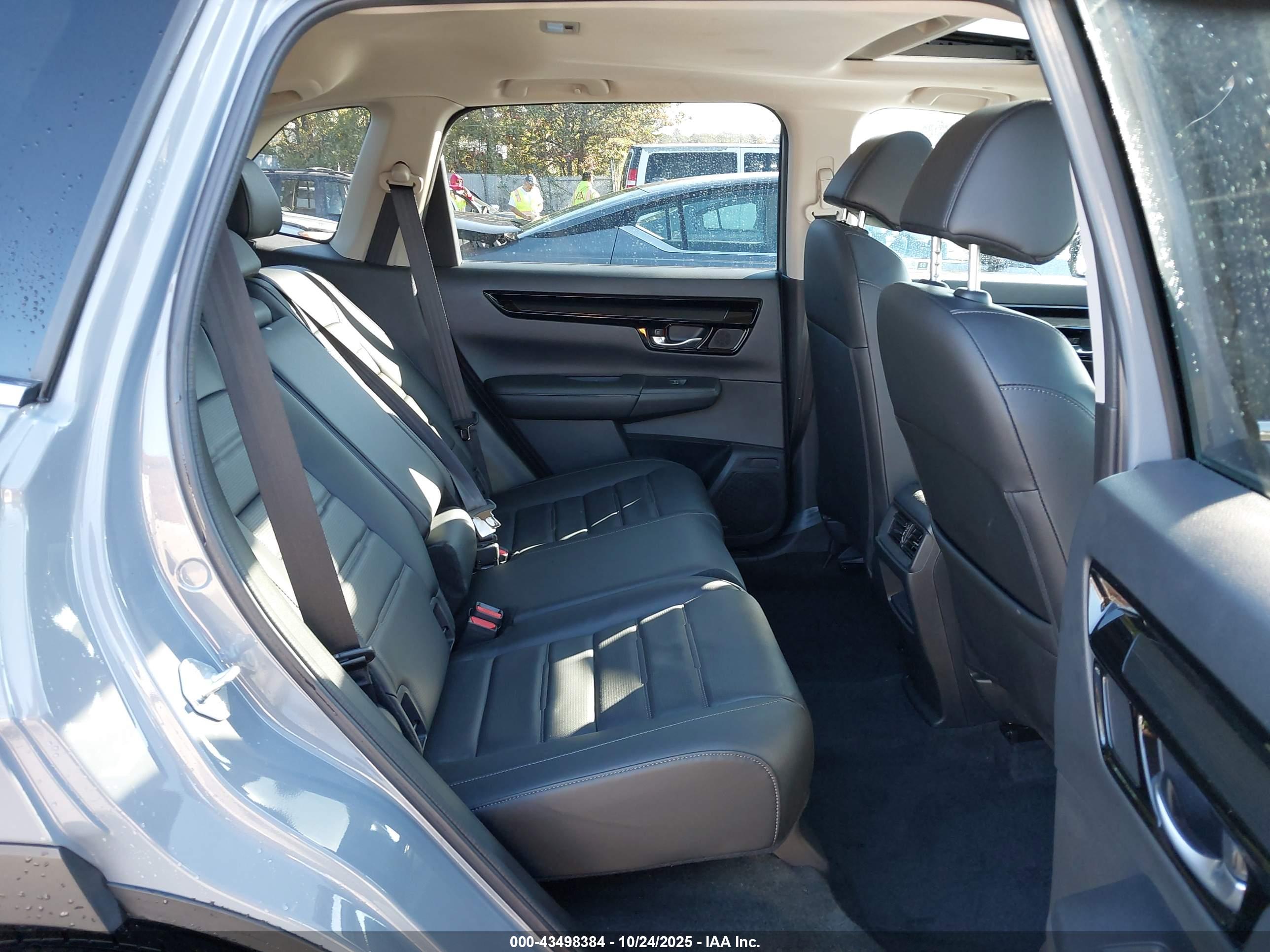 HONDA CR-V image 8