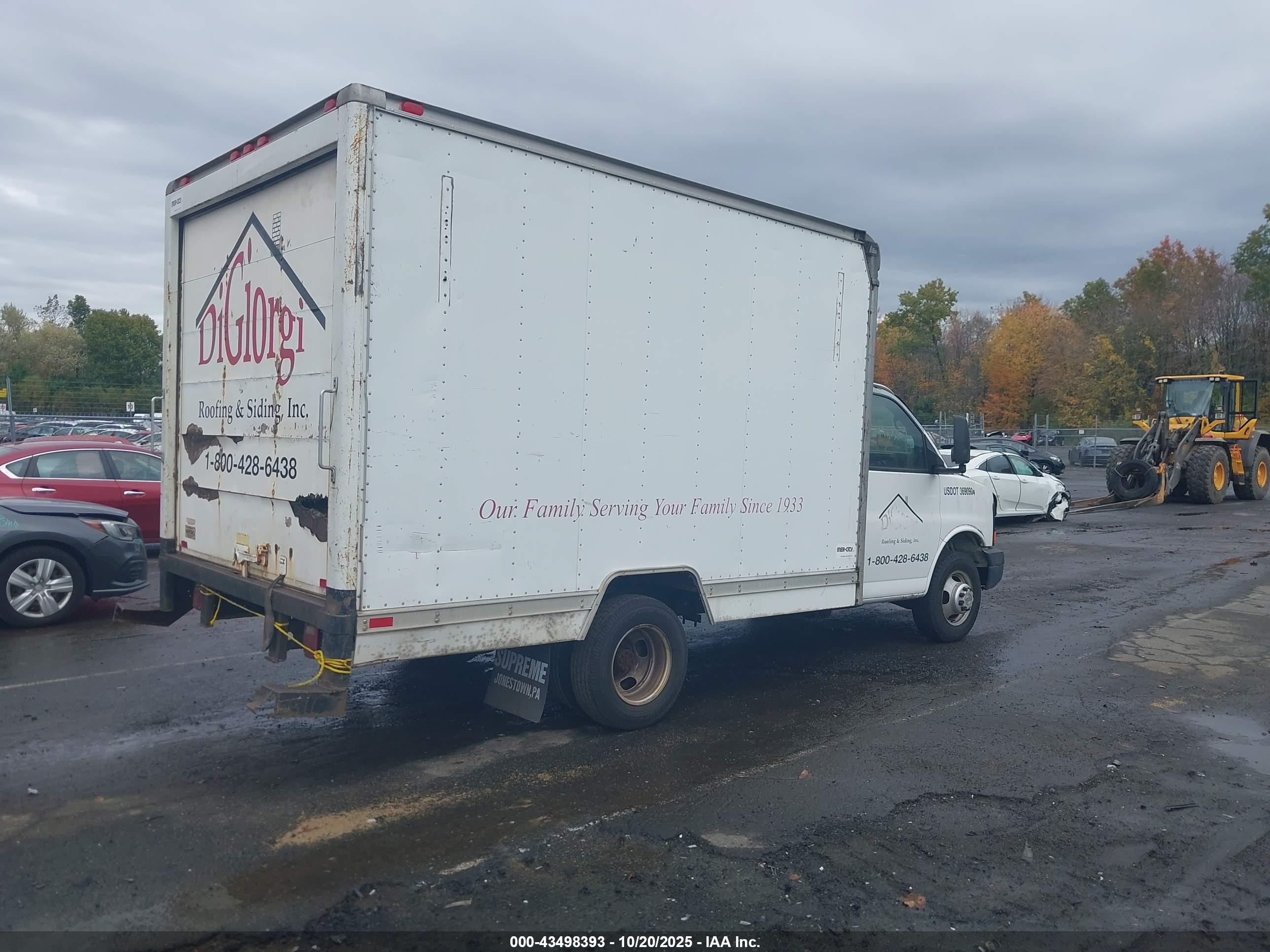 CHEVROLET EXPRESS image 4