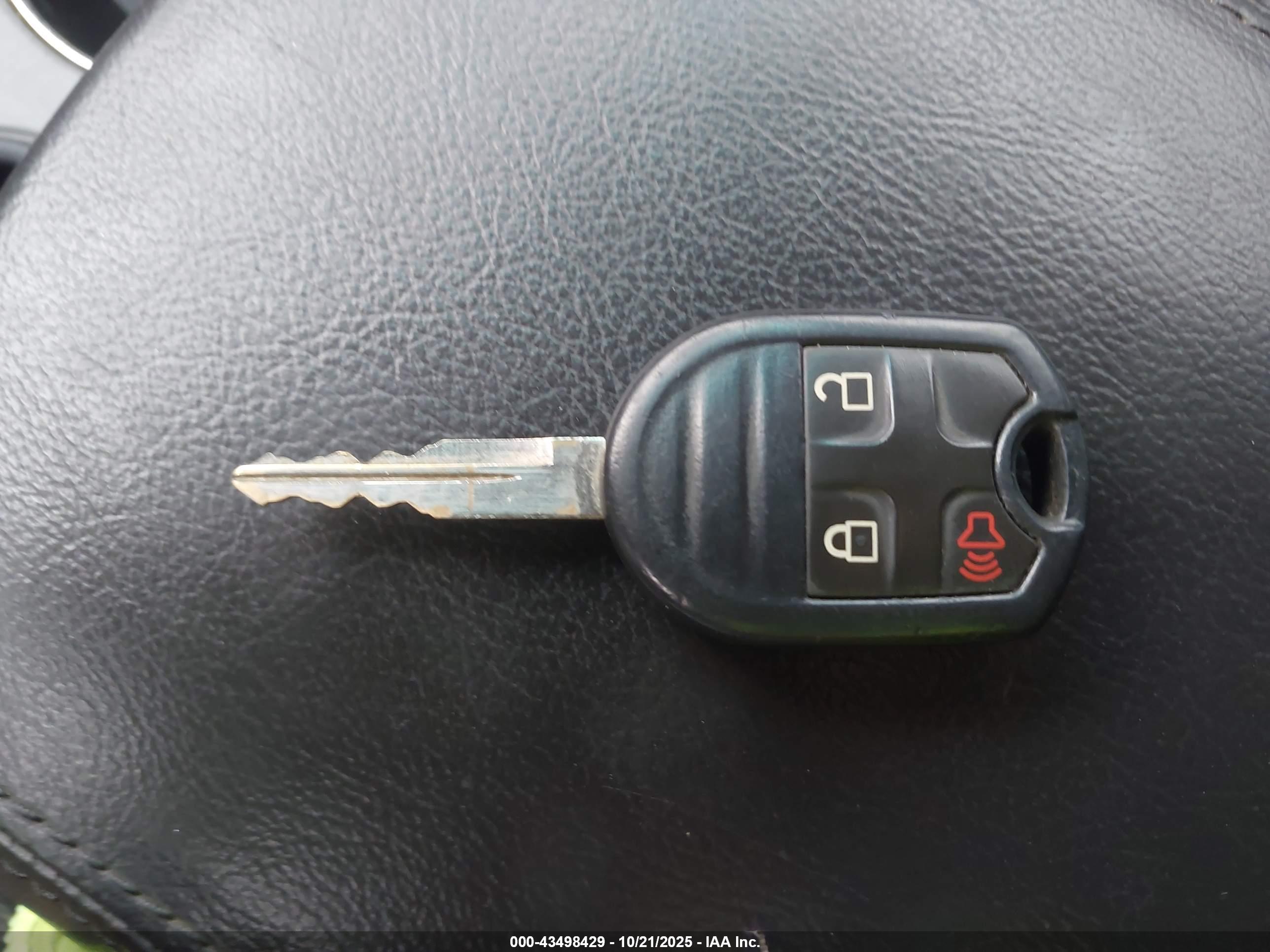 FORD EXPLORER image 11