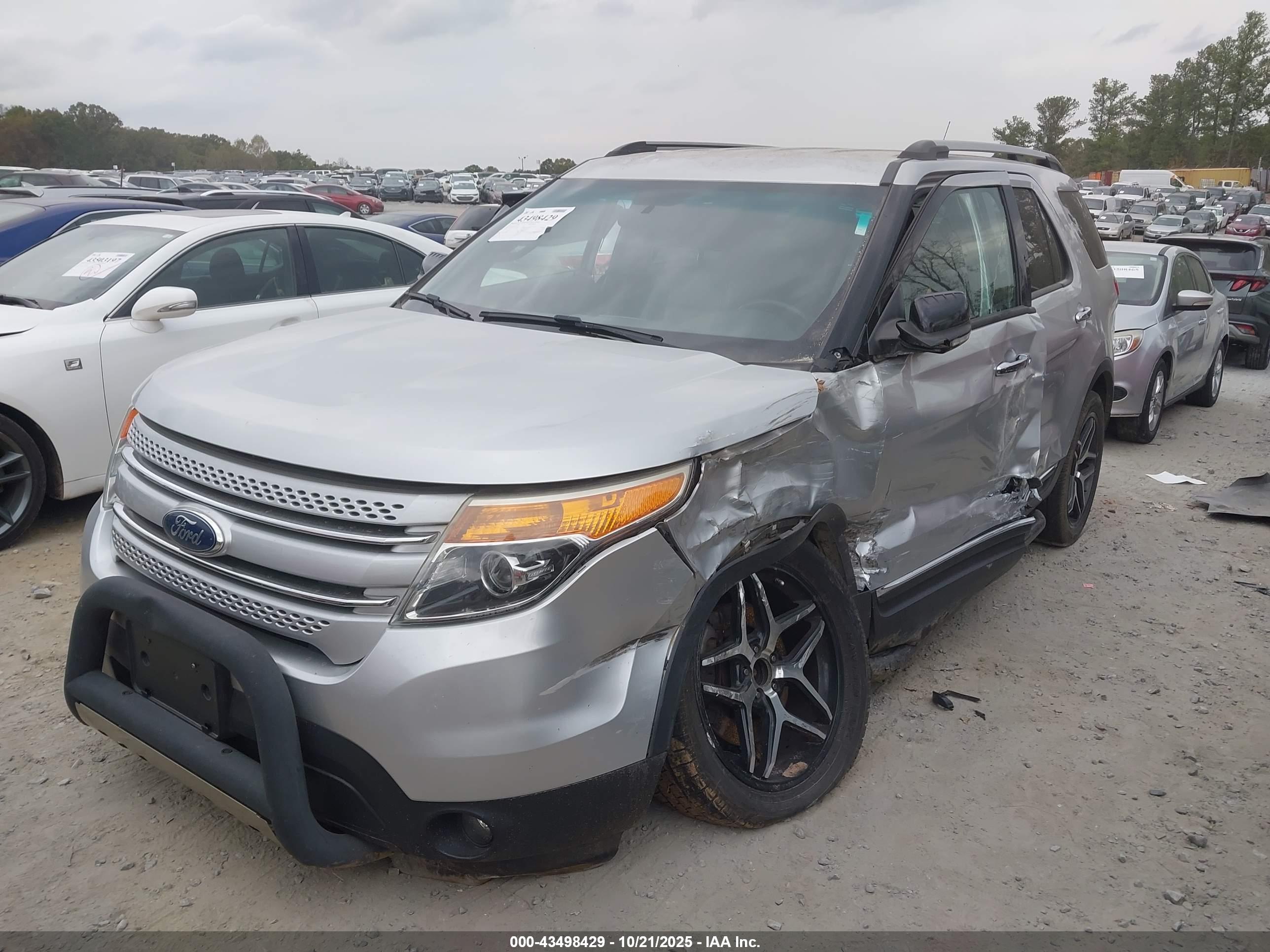 FORD EXPLORER image 2