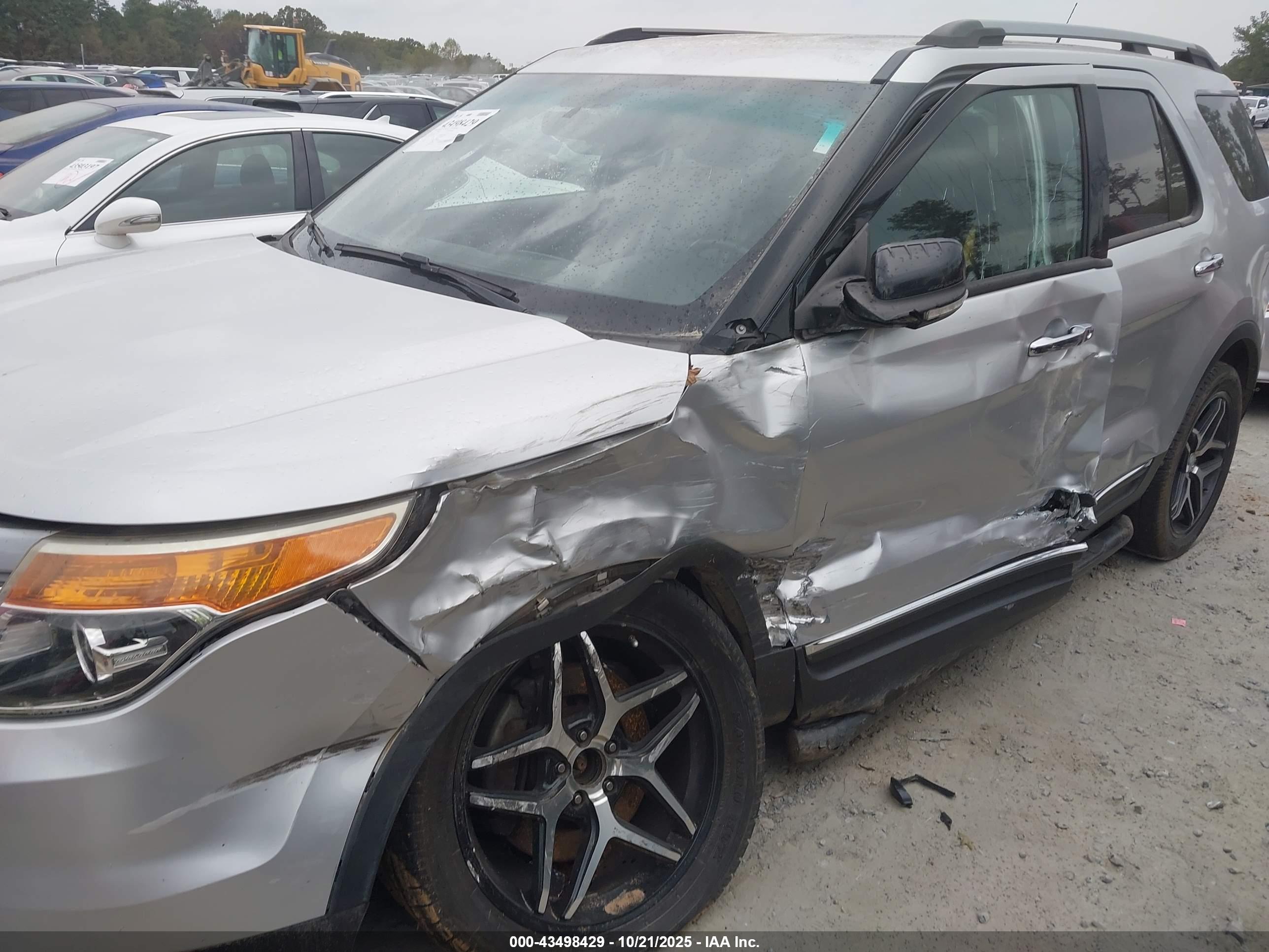 FORD EXPLORER image 6