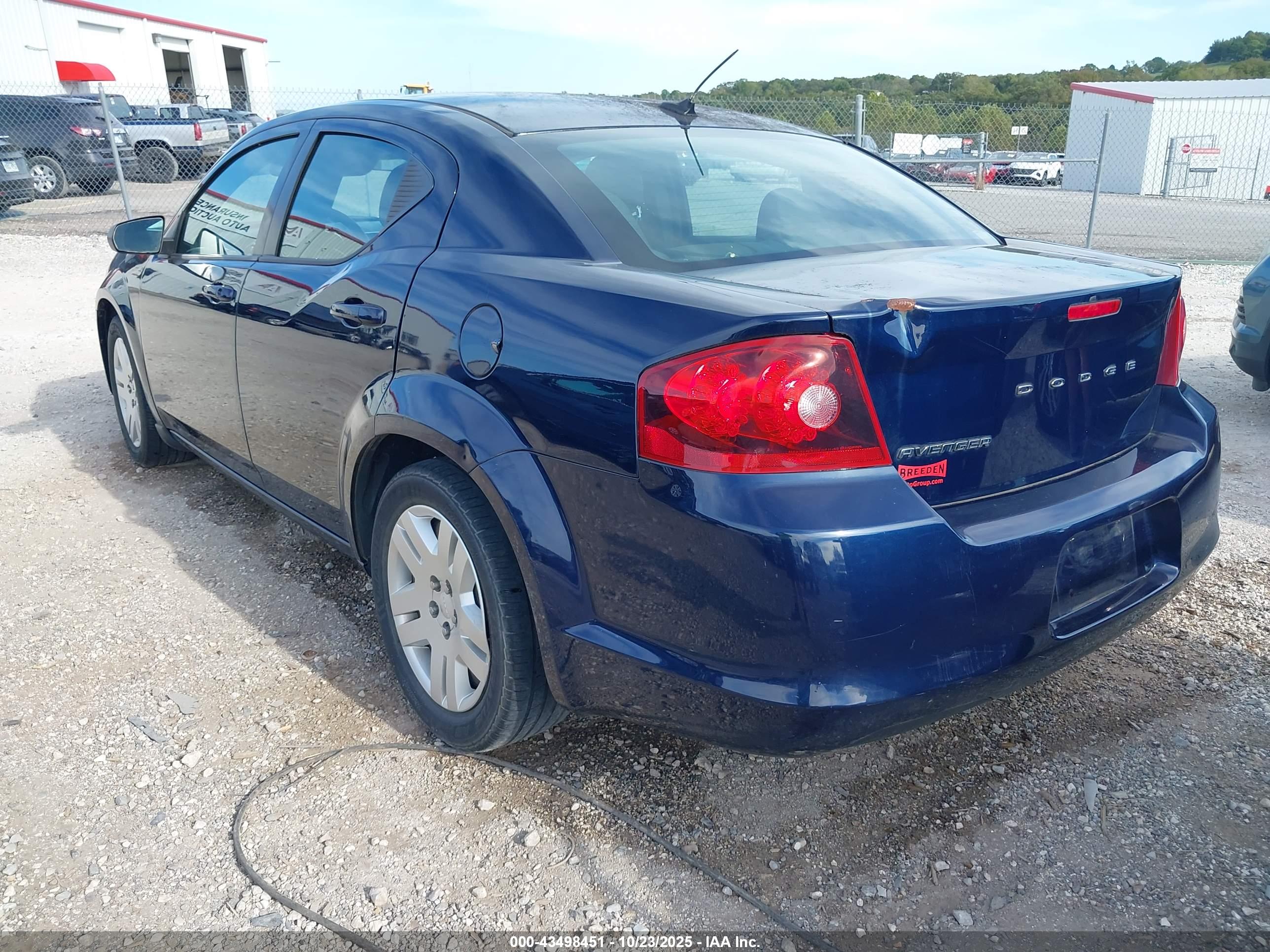 DODGE AVENGER image 3
