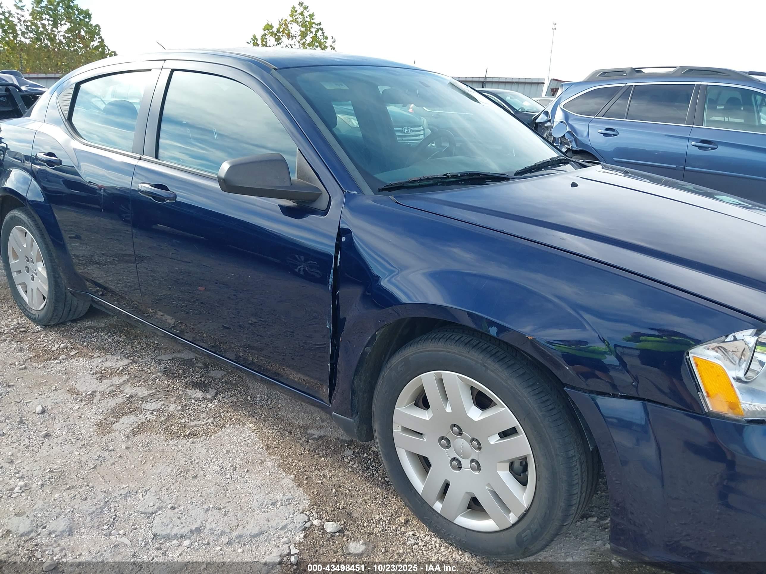 DODGE AVENGER image 6