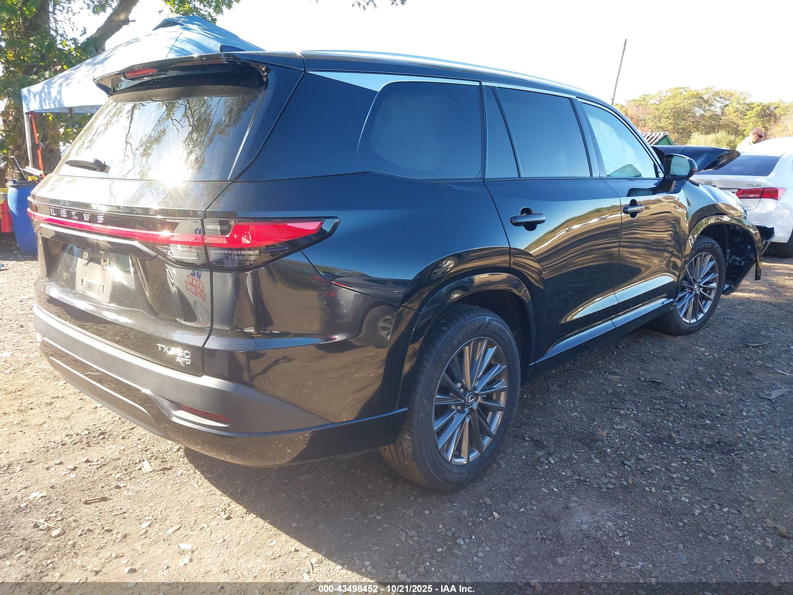 LEXUS TX image 4
